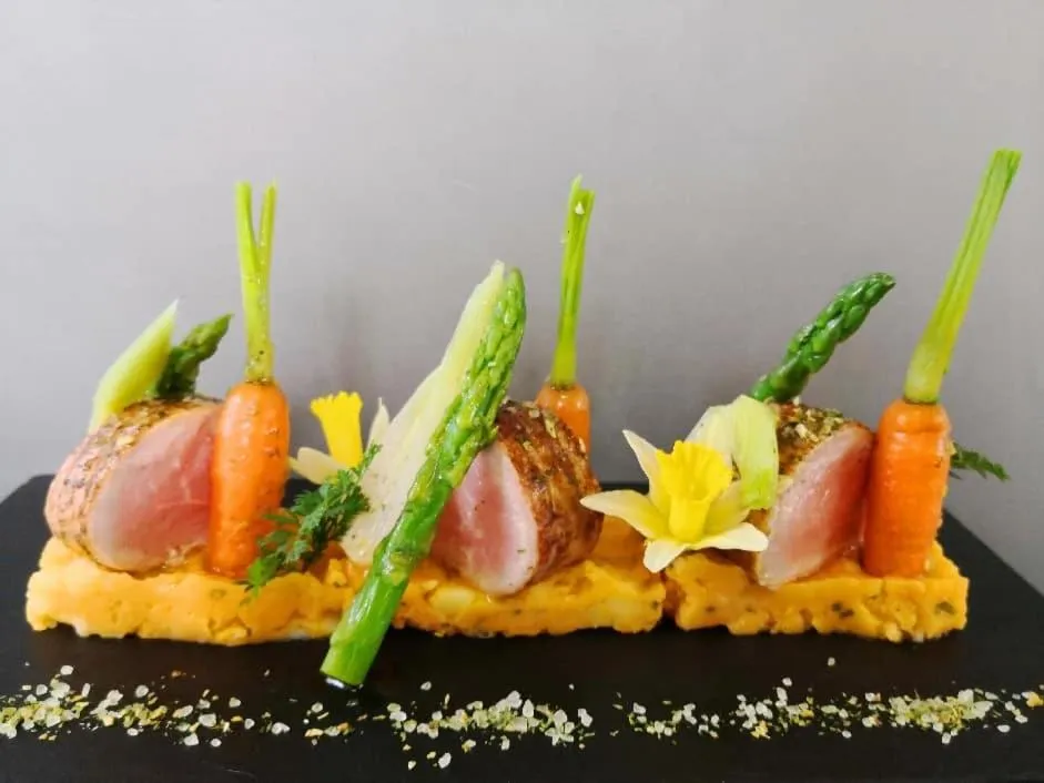 Restaurant/places to eat in Hôtel Château de l'Hermitage