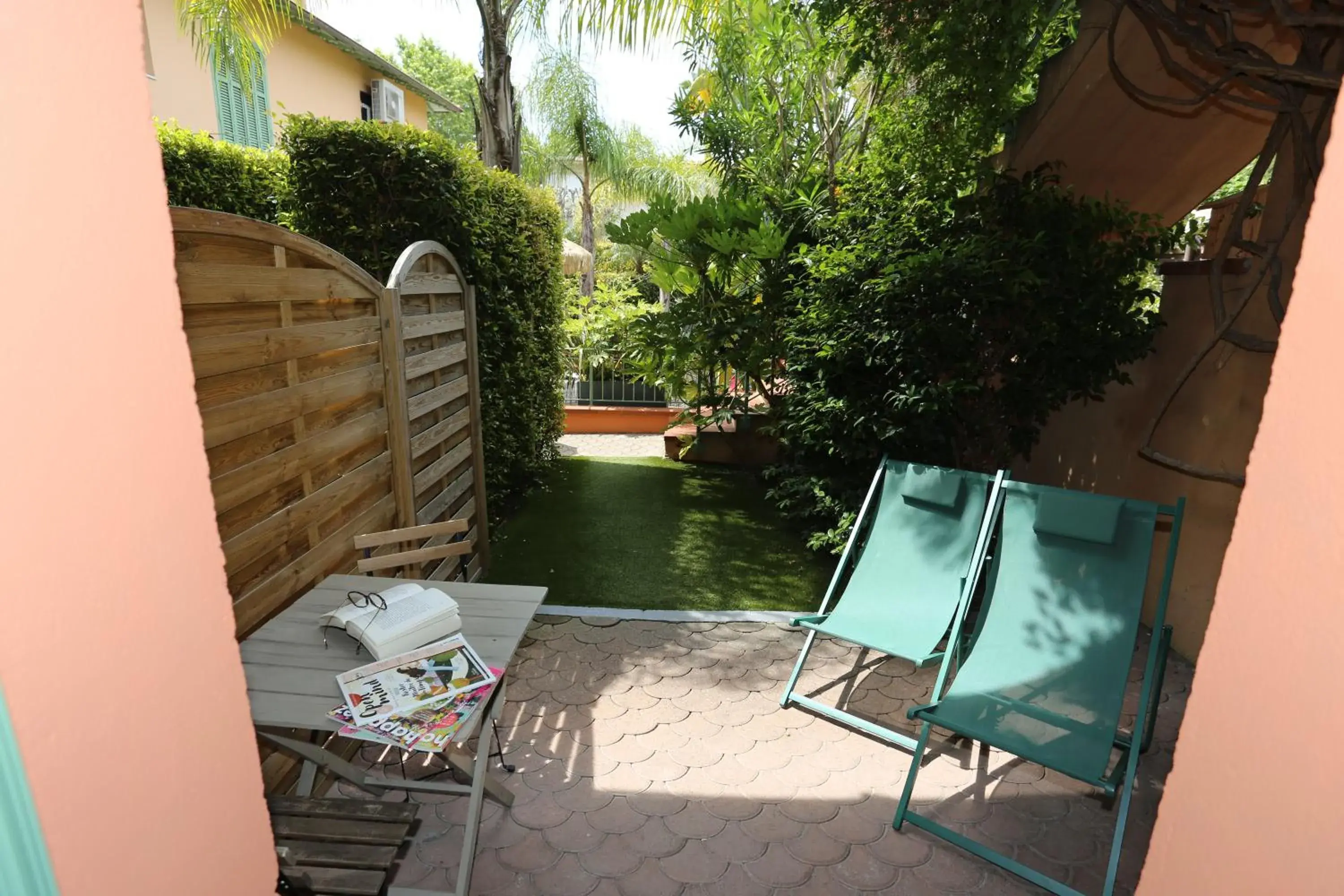 Patio in Hotel Pavillon Imperial