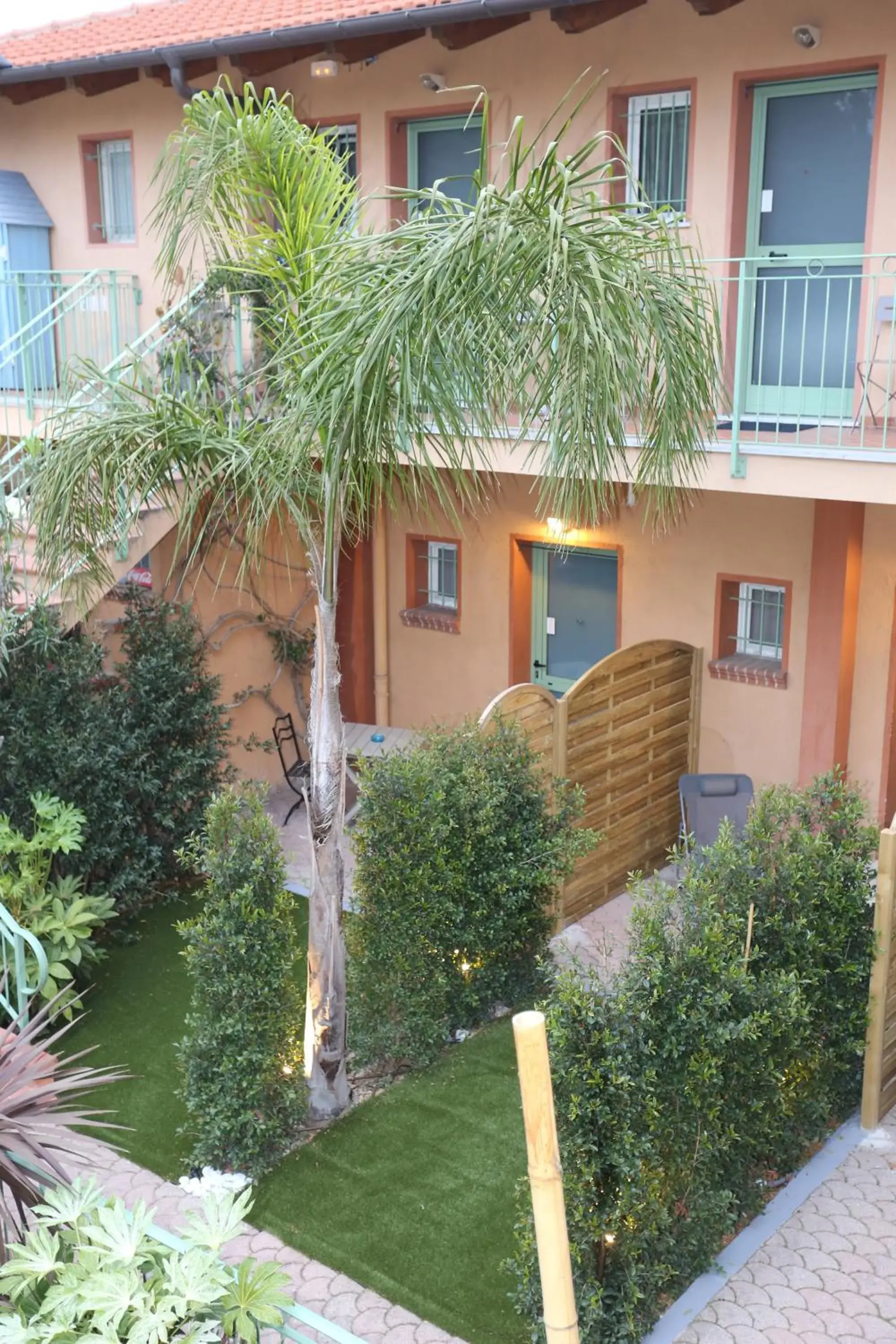 Patio, Property Building in Hotel Pavillon Imperial