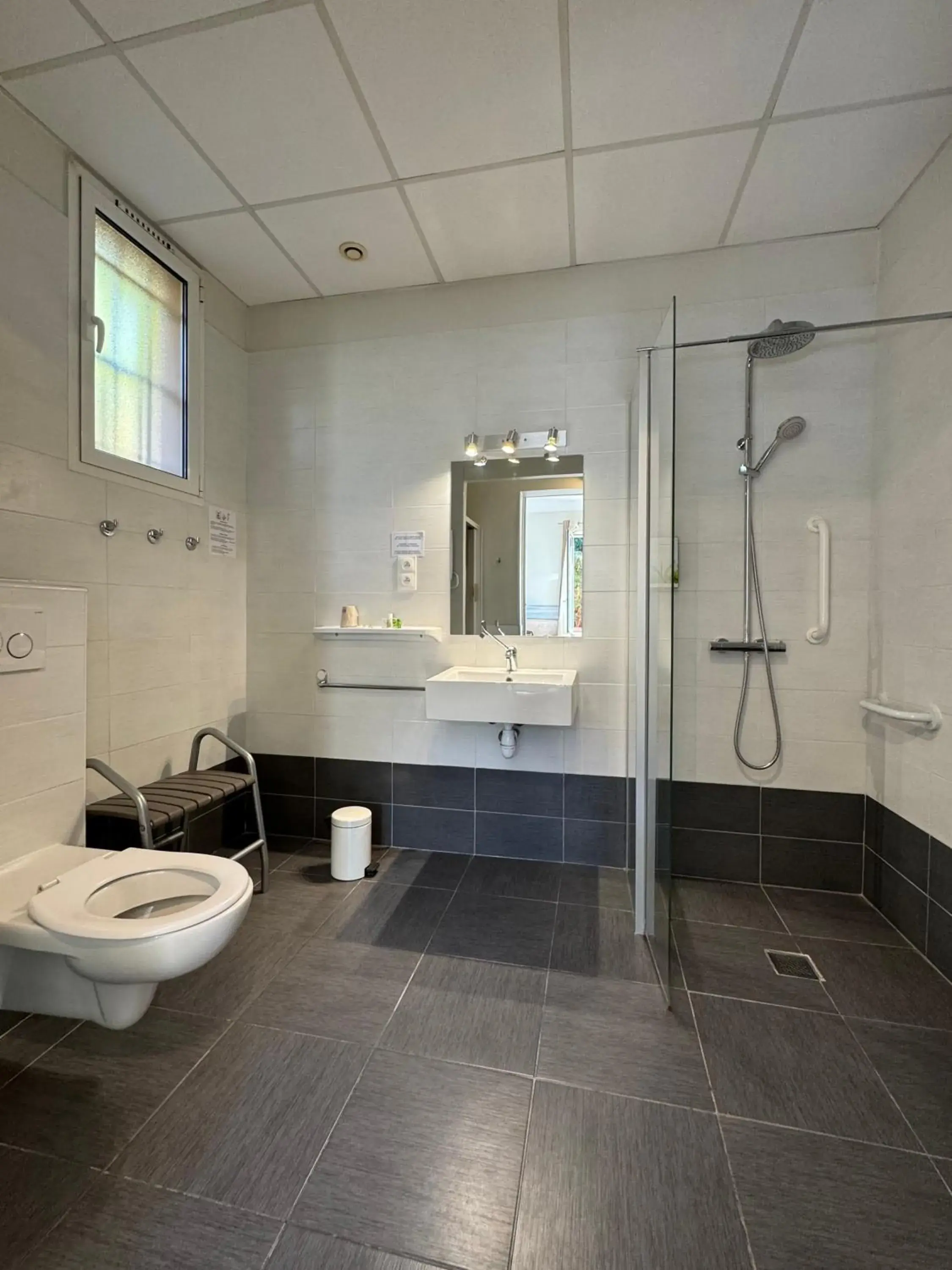 Bathroom in Hotel Pavillon Imperial