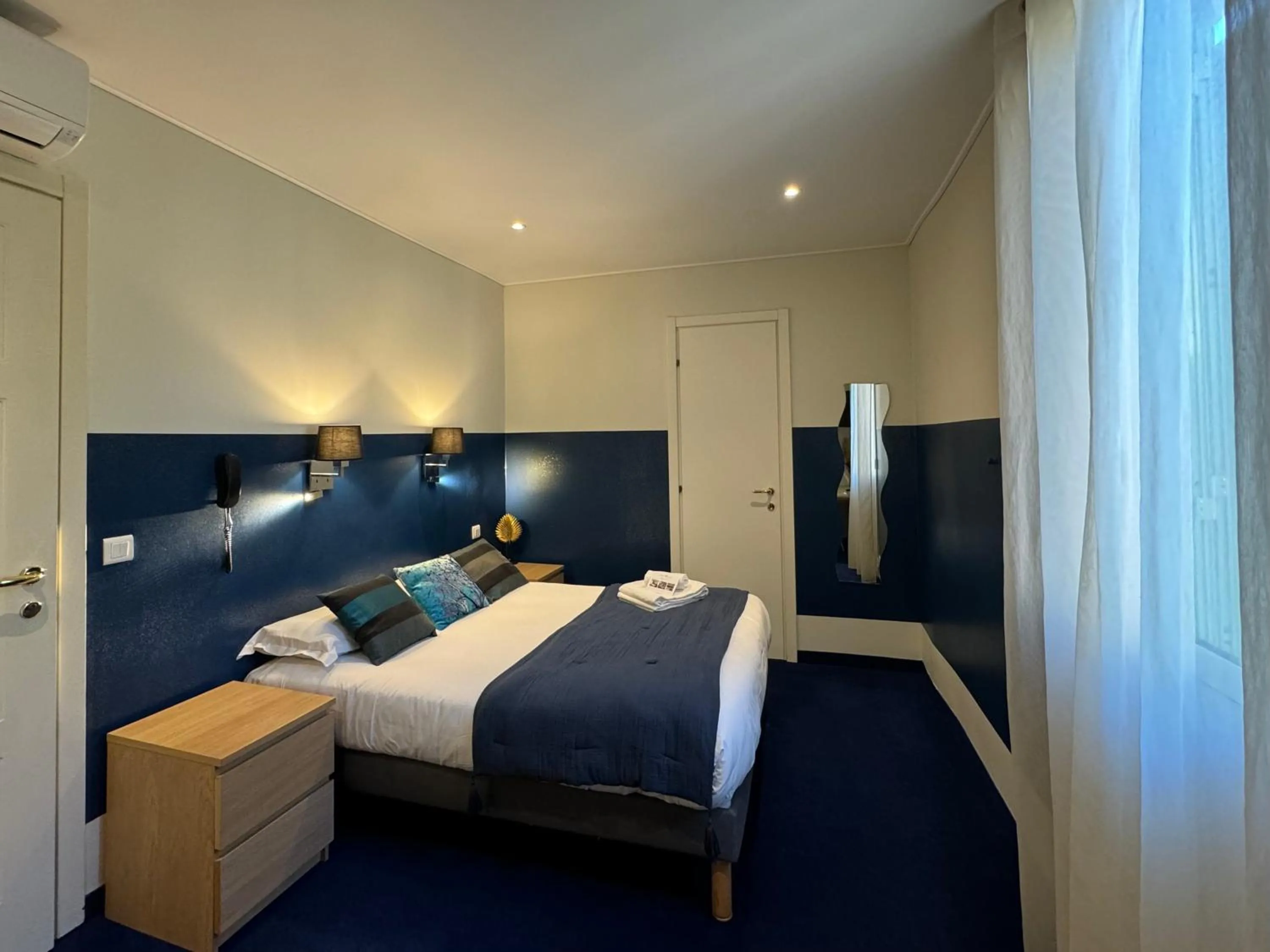 Bedroom, Bed in Hotel Pavillon Imperial