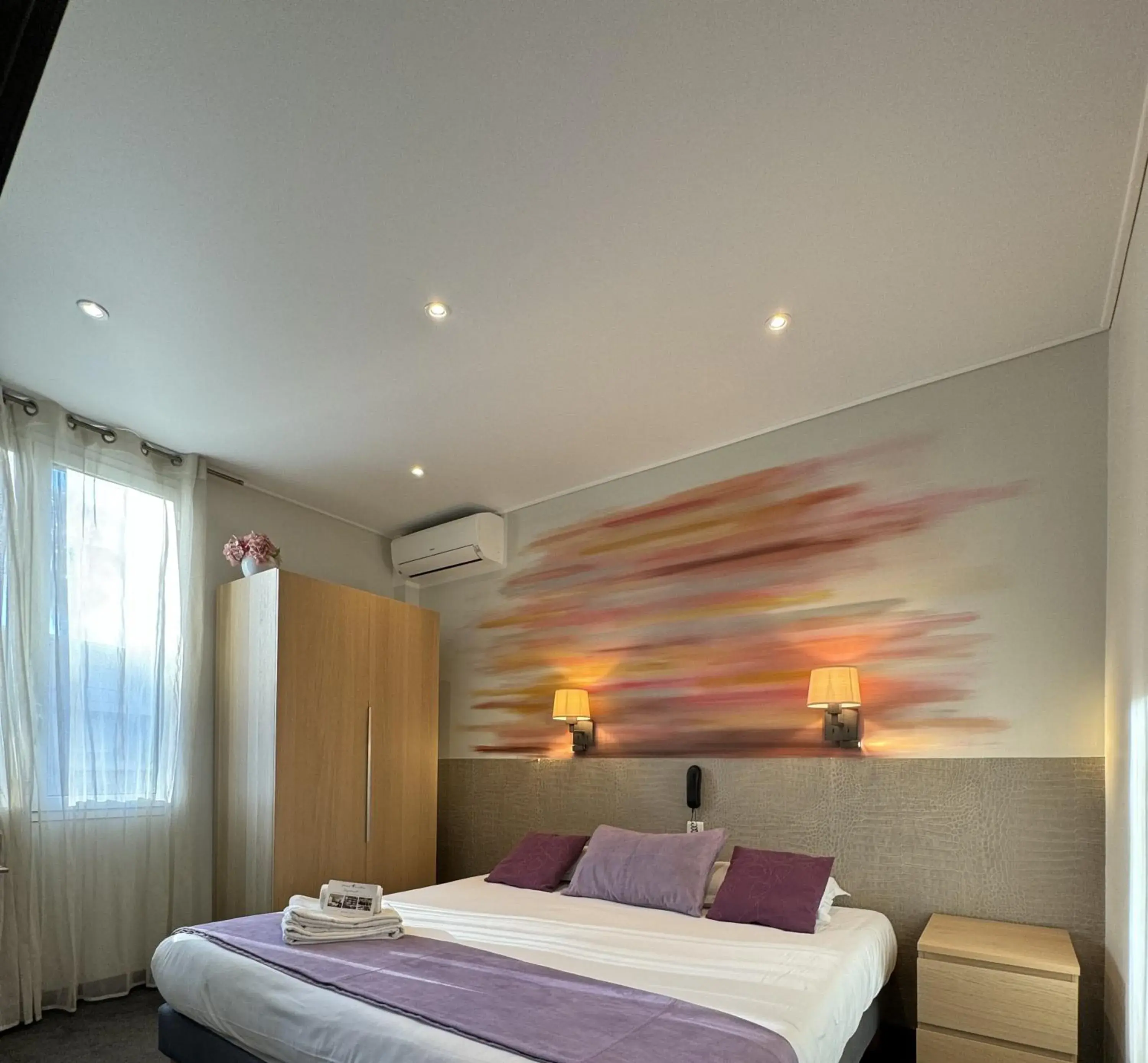 Bedroom, Bed in Hotel Pavillon Imperial