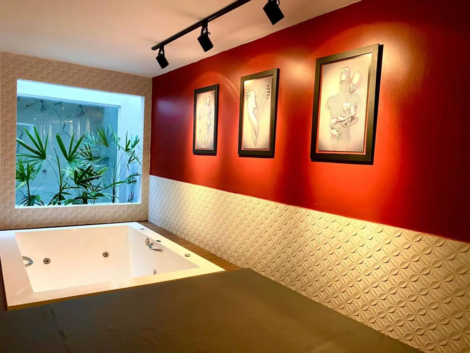 King Suite with Spa Bath in Blue Suítes - motel