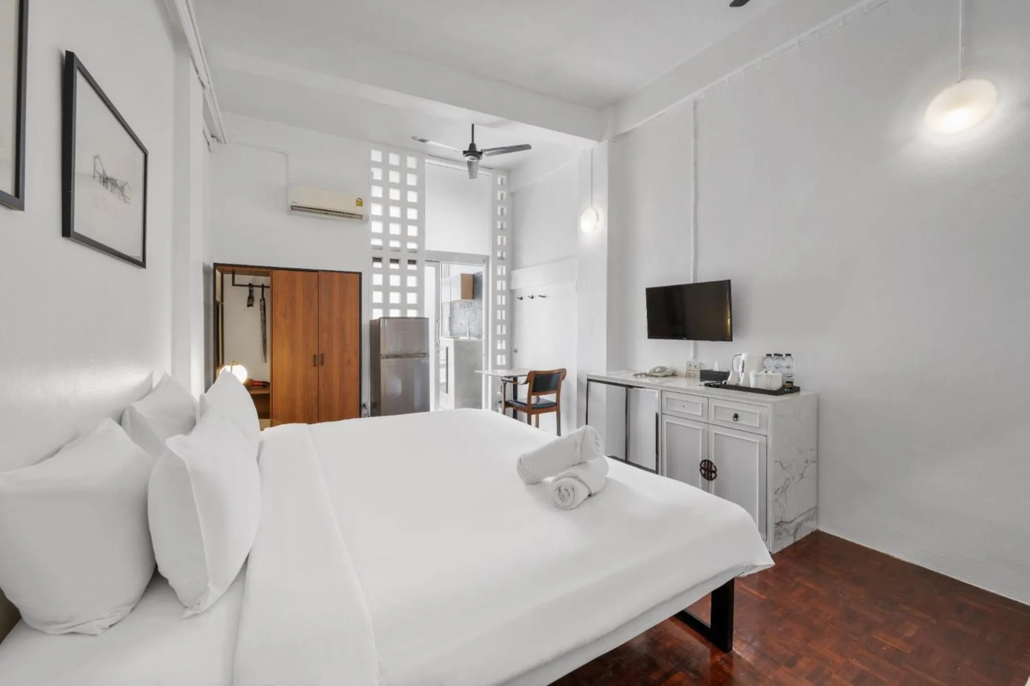 Bed in River View Residence