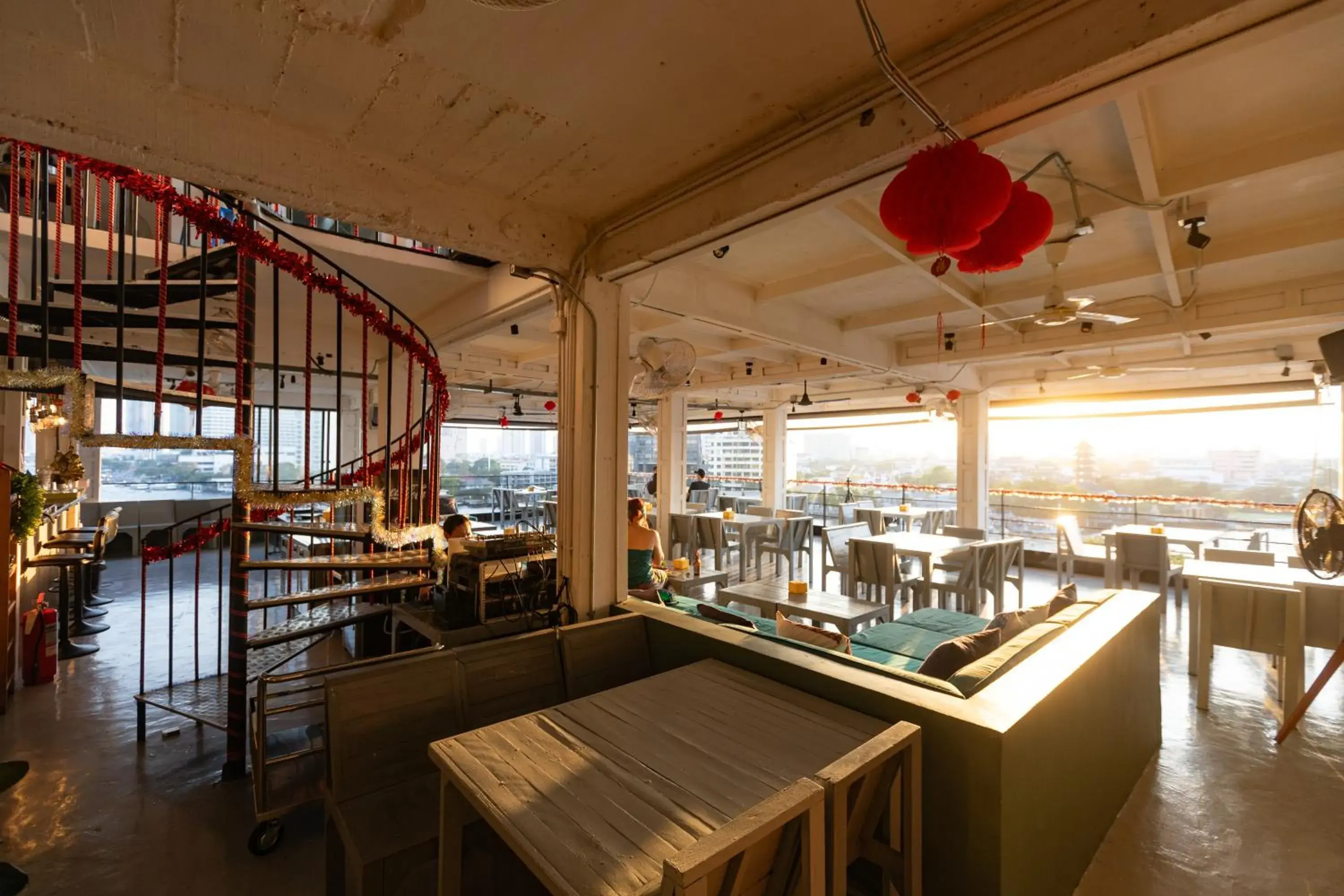 Restaurant/places to eat in River View Residence Restaurant/places to eat in River View Residence