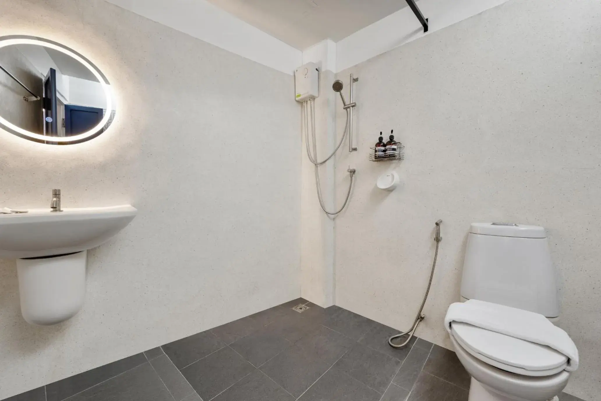 Executive Twin Room with Balcony in River View Residence Executive Twin Room with Balcony in River View Residence