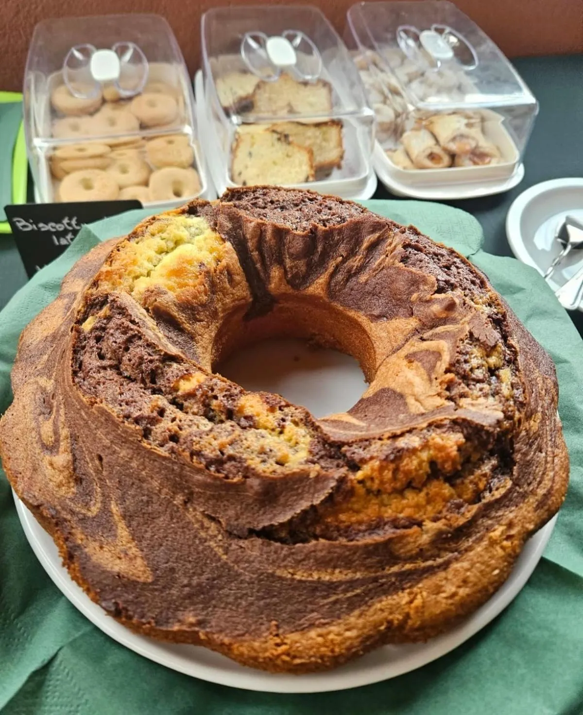 Buffet breakfast in ALHAMBRA - Guest House di Charme