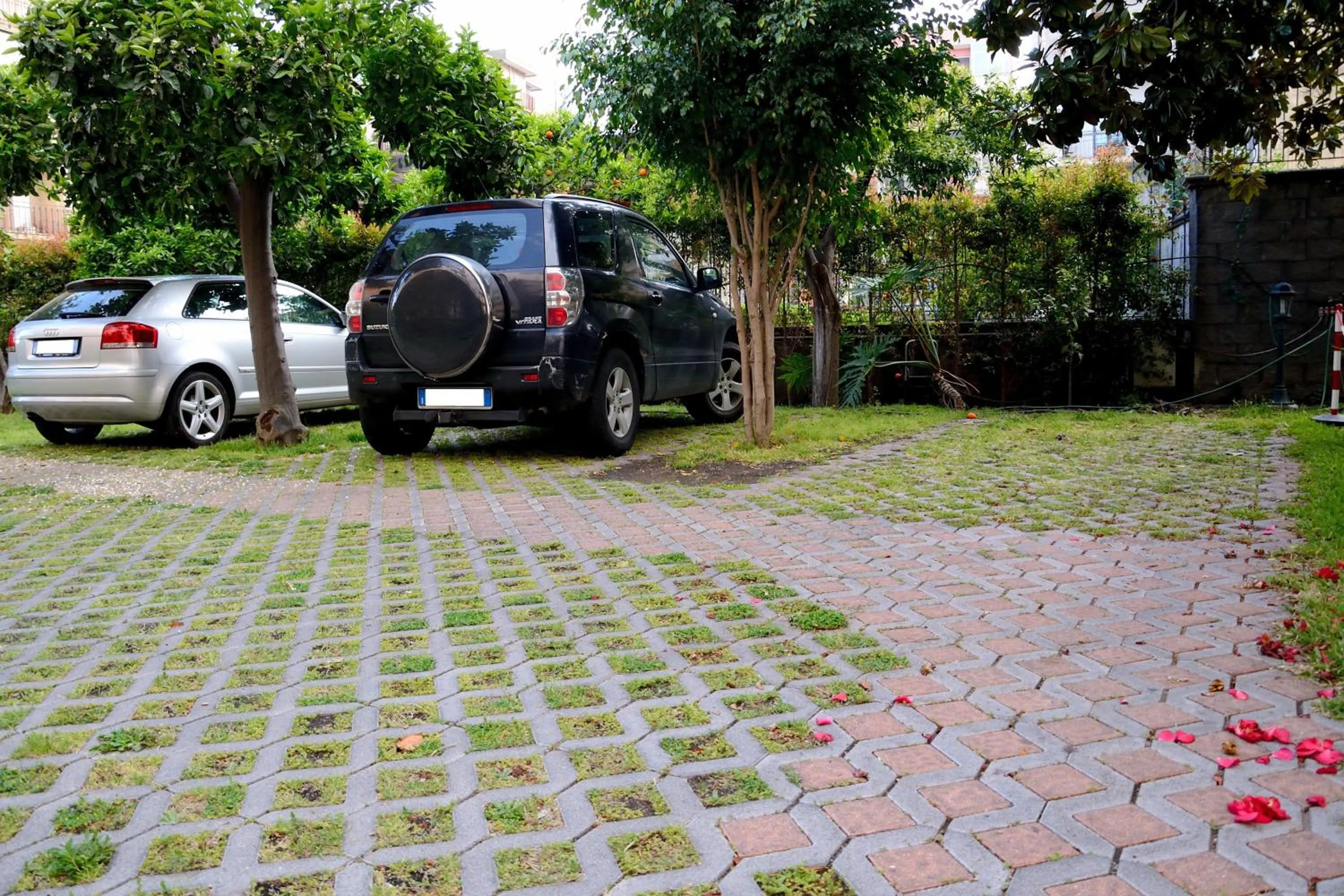 Parking in ALHAMBRA - Guest House di Charme