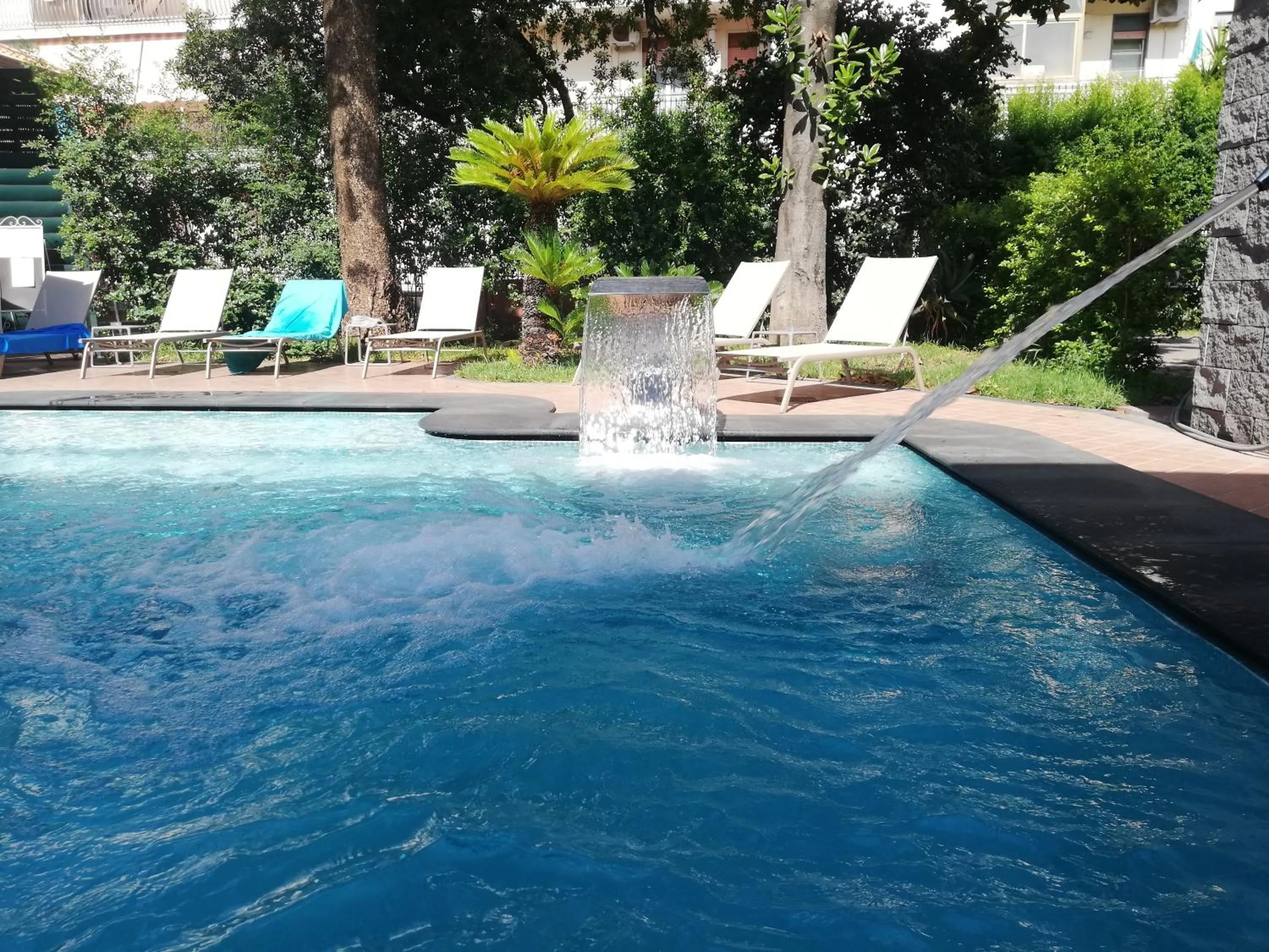 Swimming pool in ALHAMBRA - Guest House di Charme