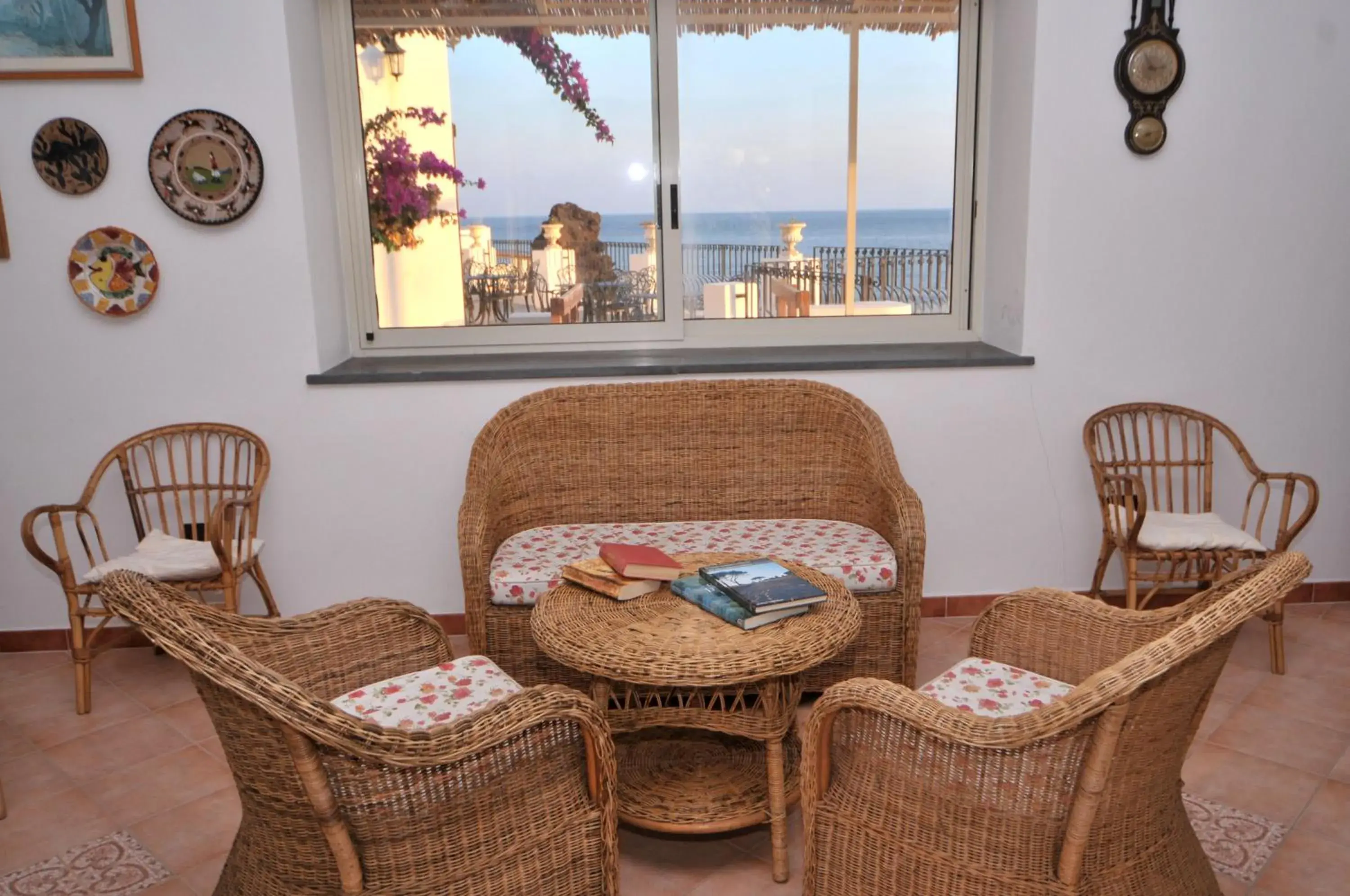 Communal lounge/ TV room, Seating Area in Hotel Villaggio Stromboli - isola di Stromboli