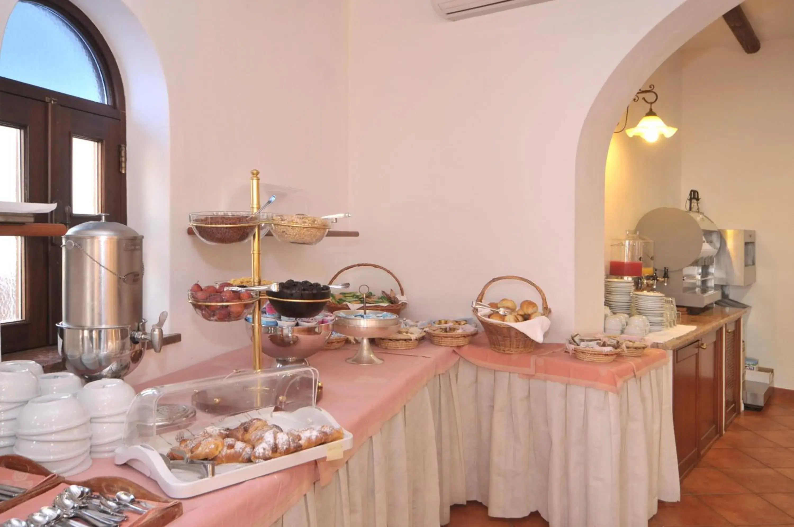 Restaurant/places to eat in Hotel Villaggio Stromboli - isola di Stromboli