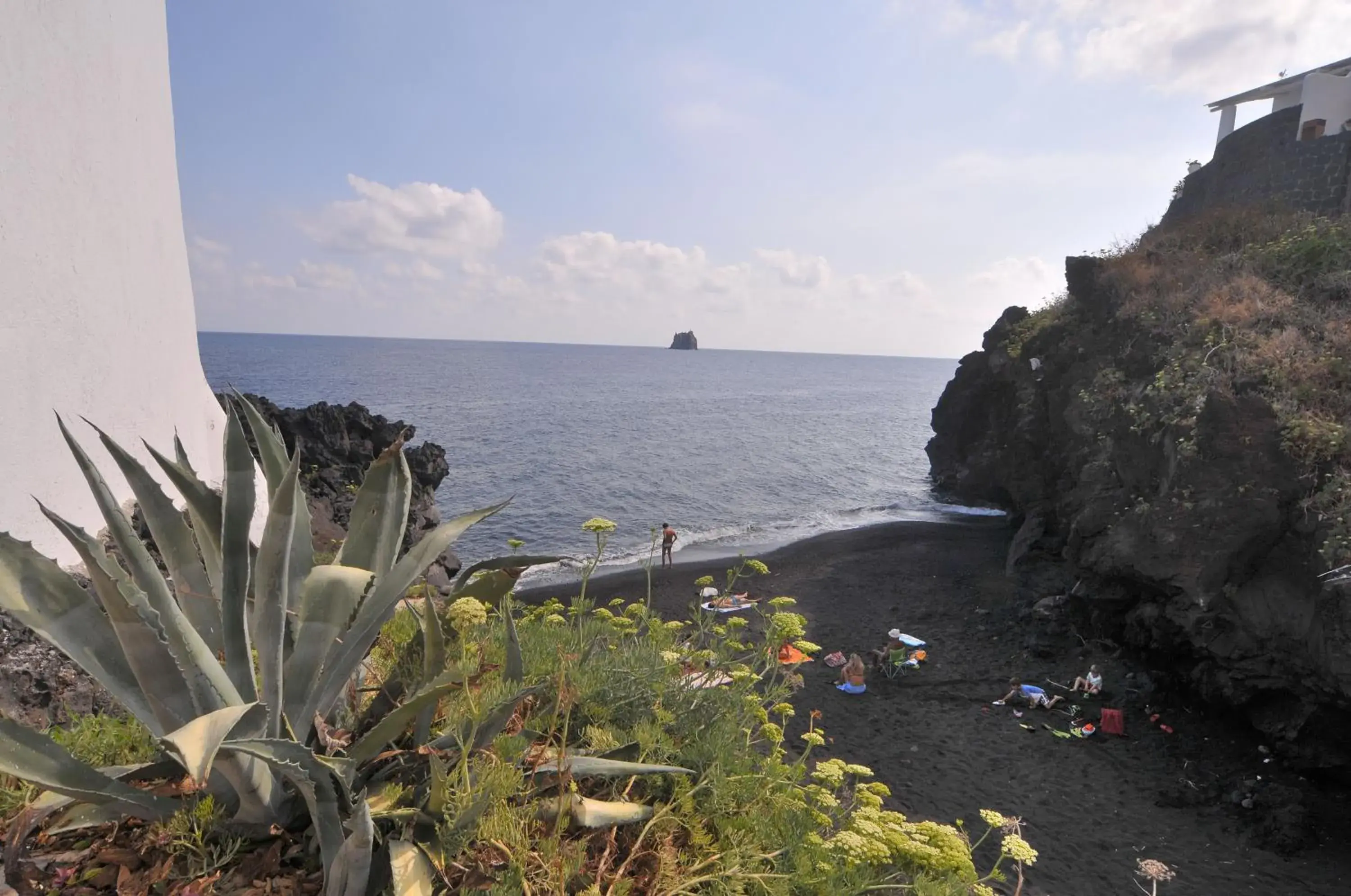 Garden, Sea View in Hotel Villaggio Stromboli - isola di Stromboli