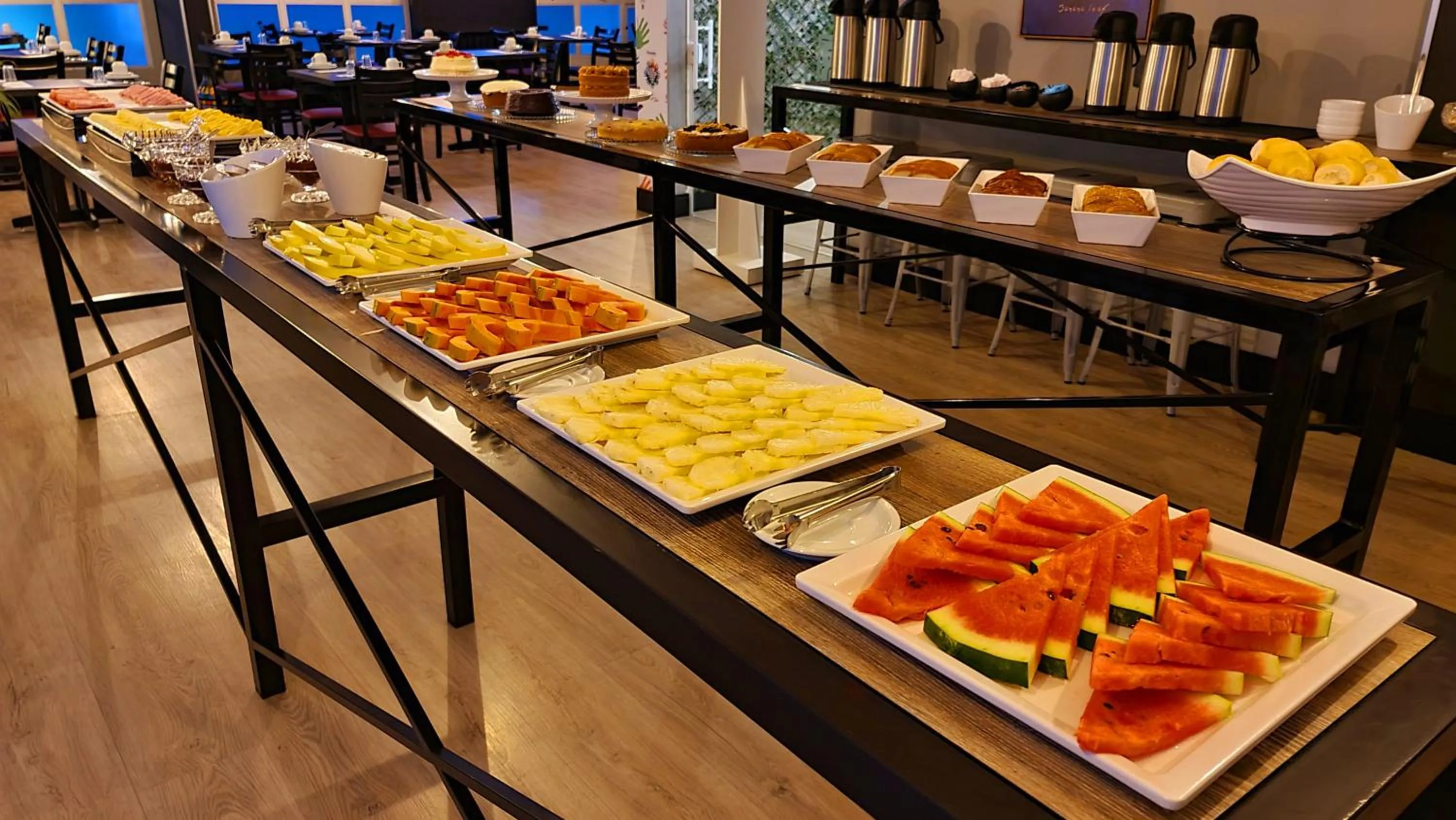 Buffet breakfast in Hotel Gênova BC