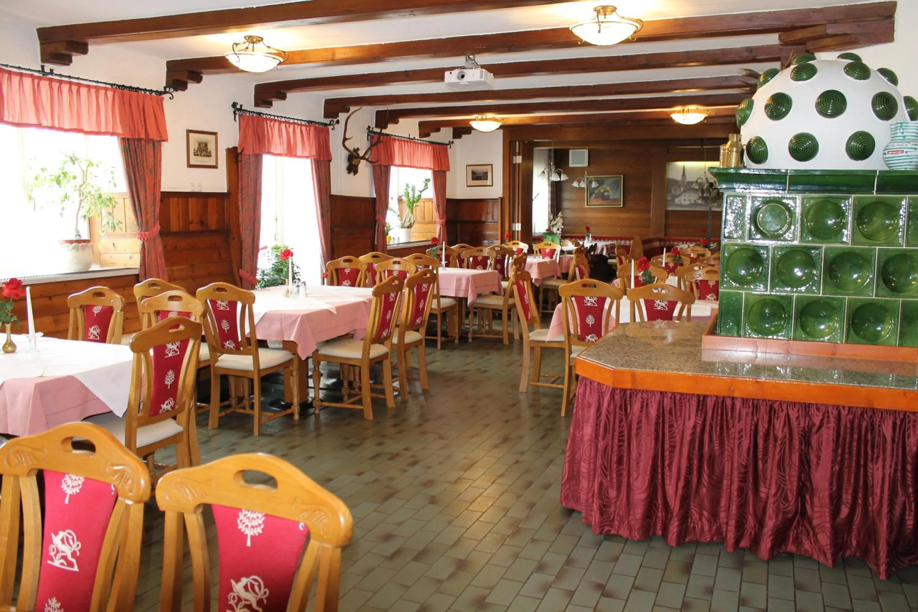 Restaurant/places to eat in Kirchenwirt Gosau