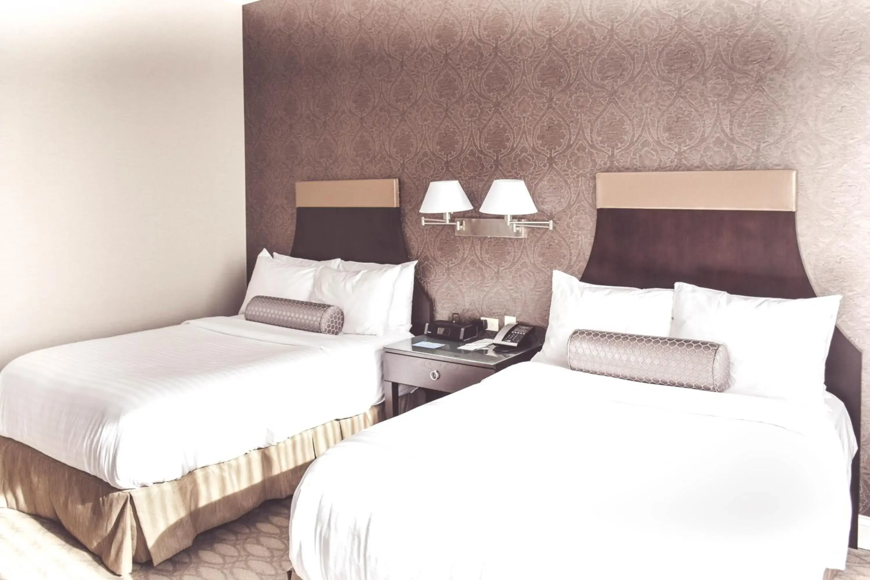 Deluxe Double Room with Shower in La Banque Hotel Deluxe Double Room with Shower in La Banque Hotel