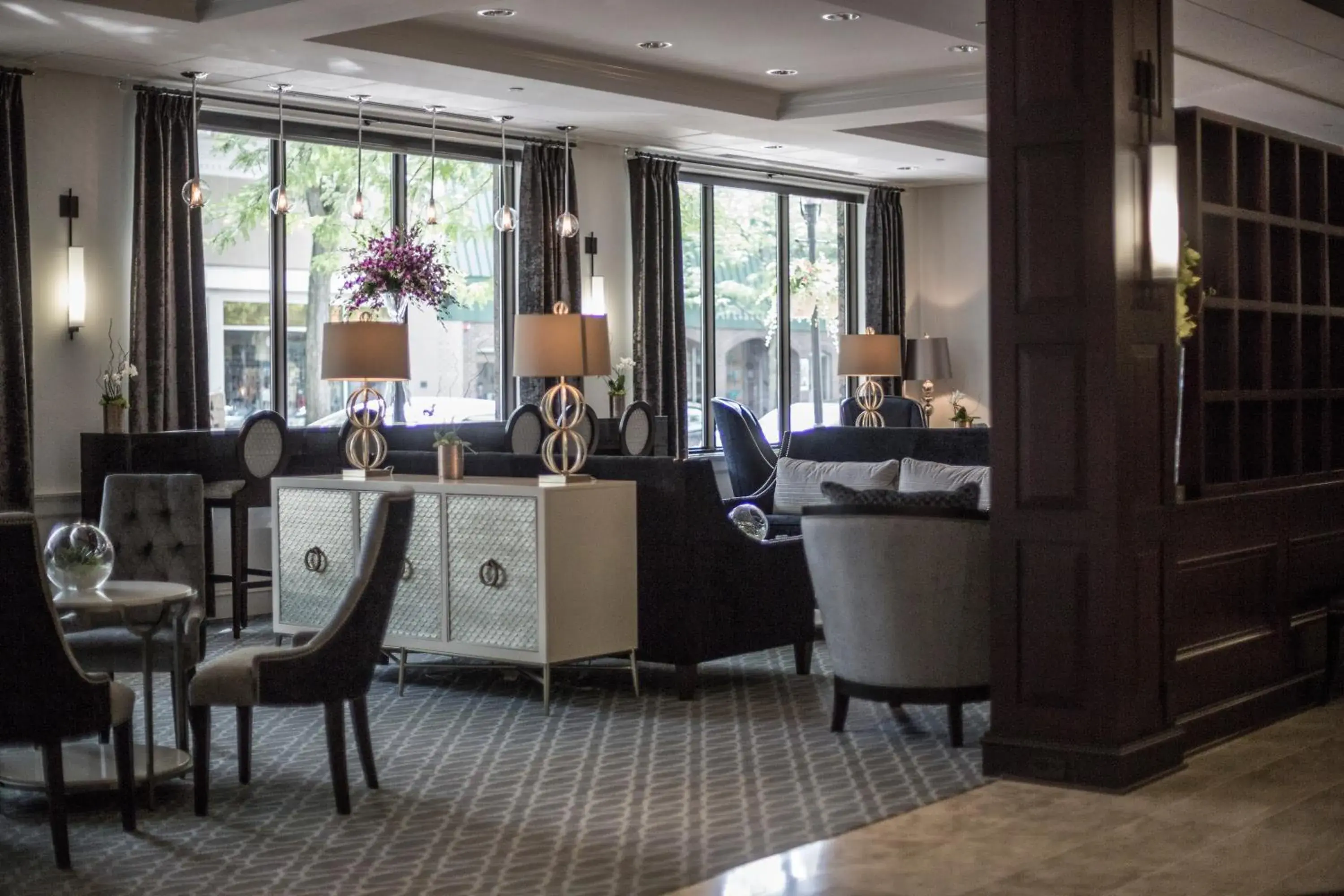 La Banque Hotel La Banque Hotel