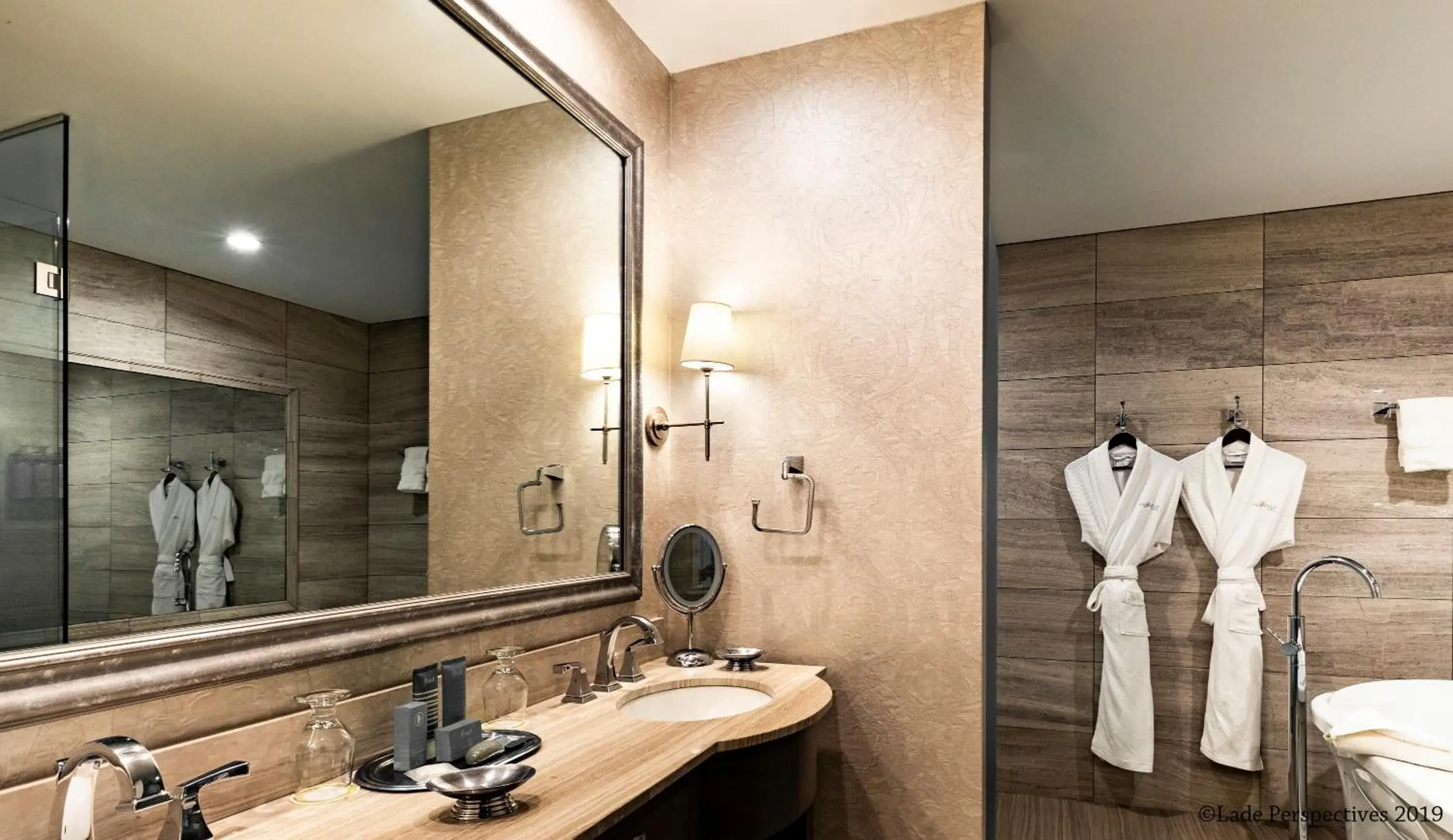 La Banque Hotel La Banque Hotel