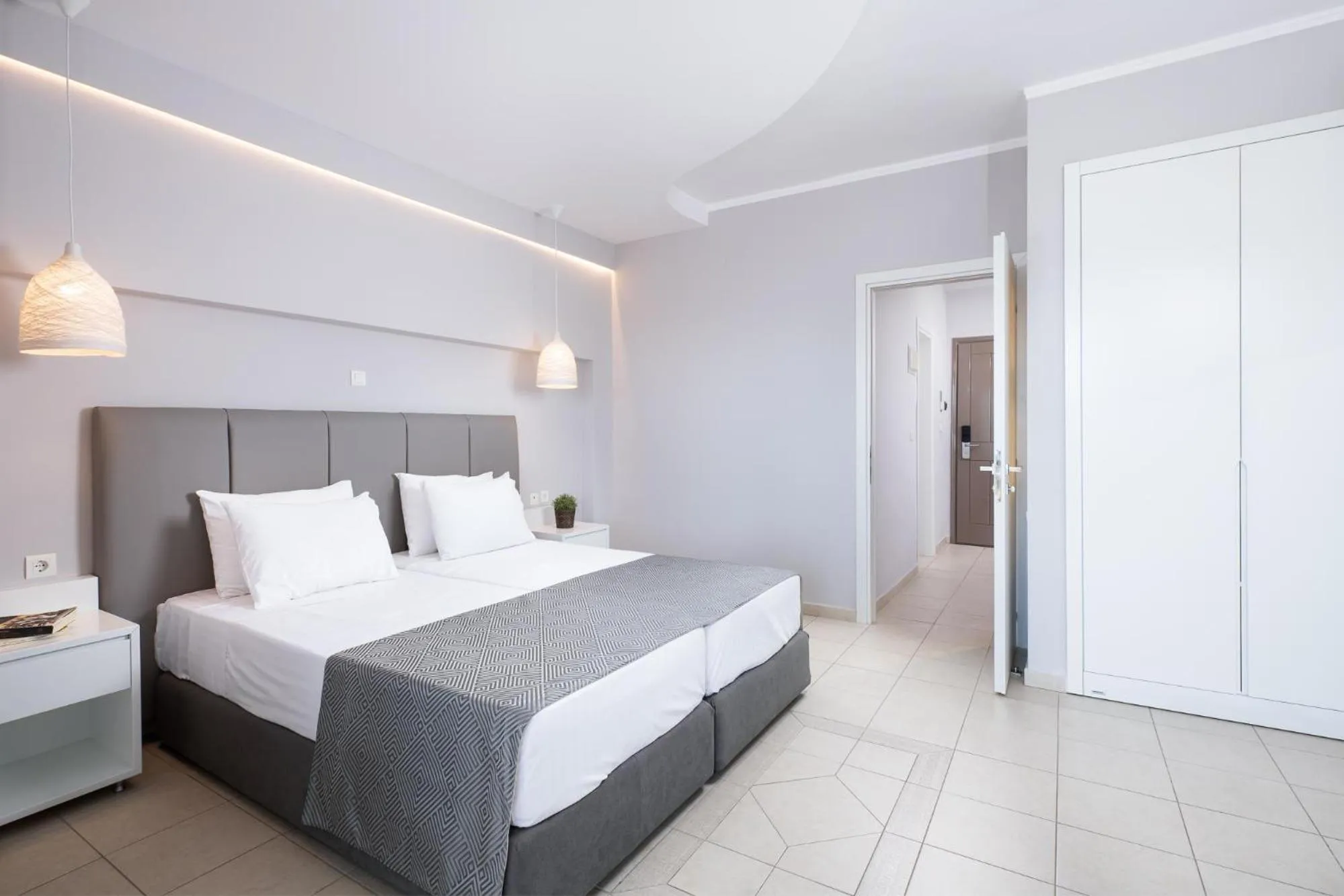 Photo of the whole room, Bed in Alexandros Palace