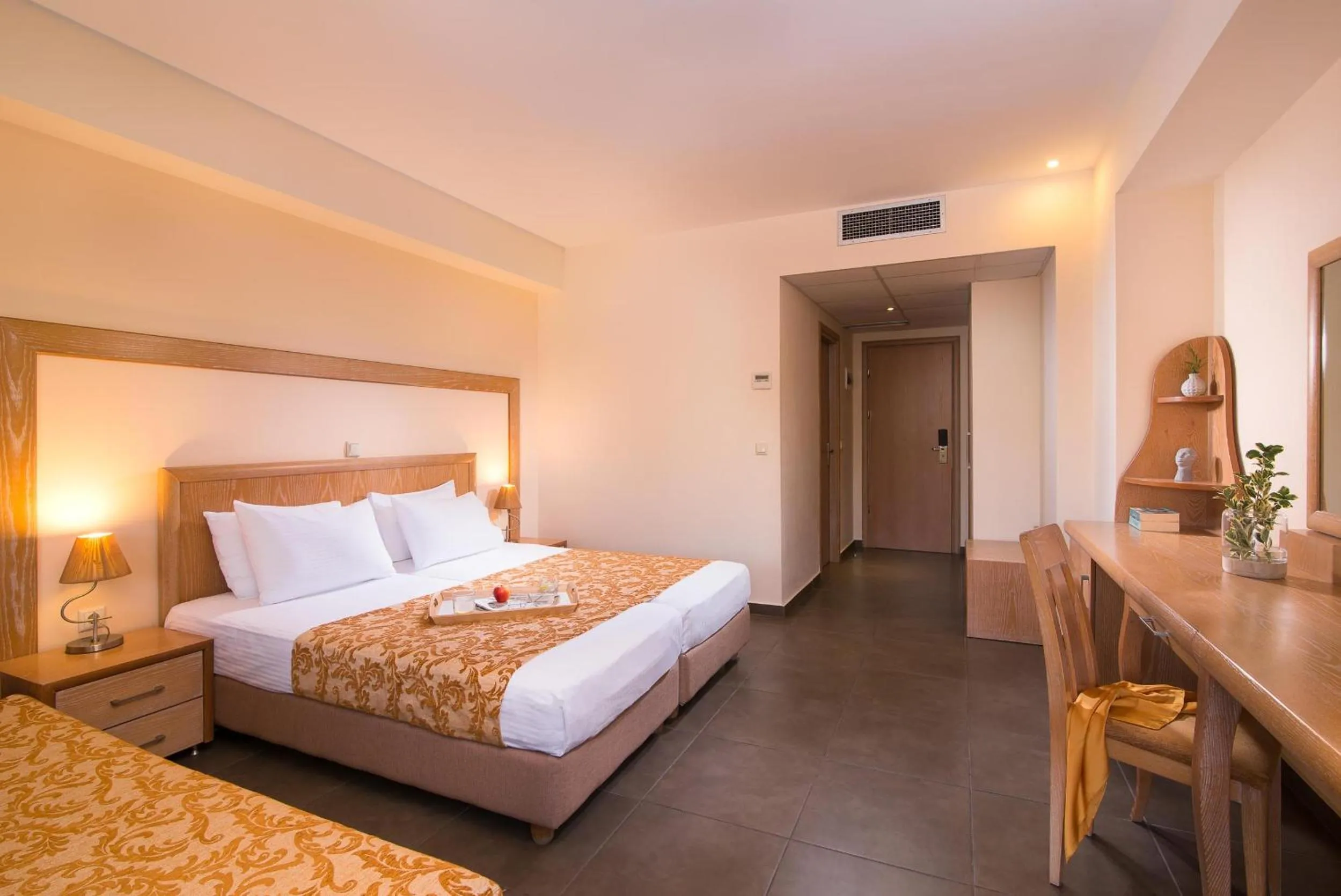 Photo of the whole room, Bed in Alexandros Palace