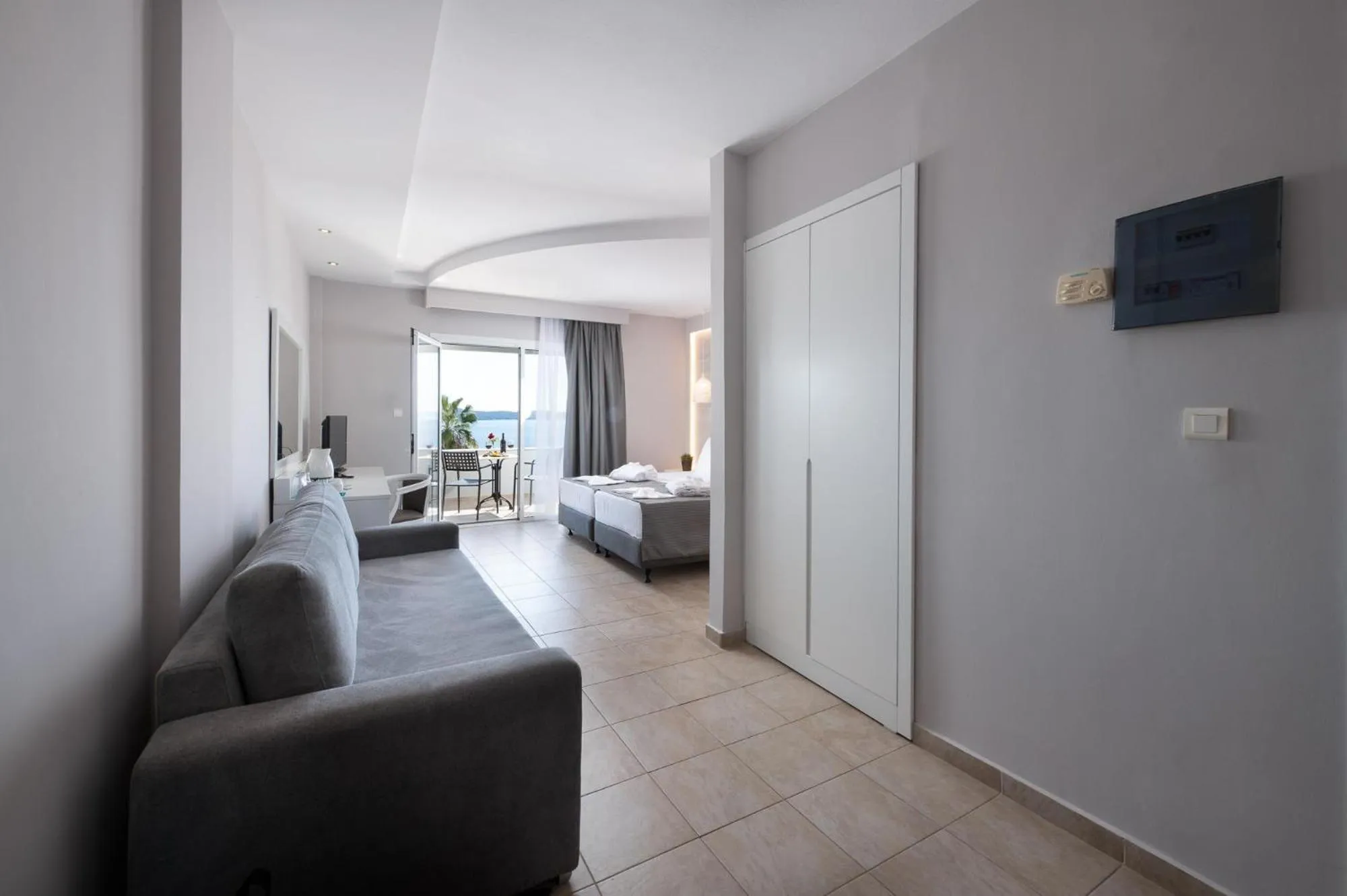 Photo of the whole room, Bed in Alexandros Palace