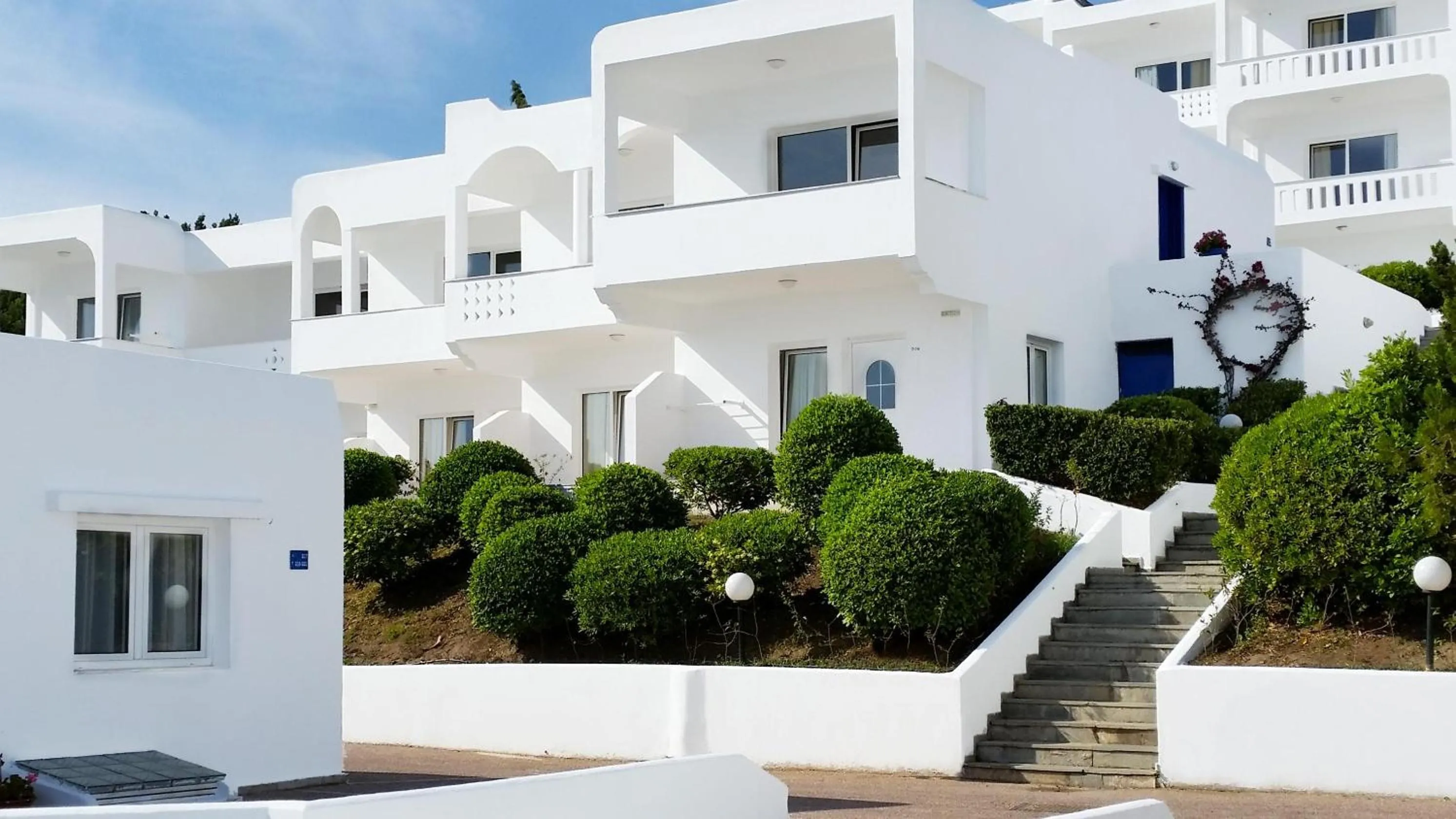 Property building in Alexandros Palace