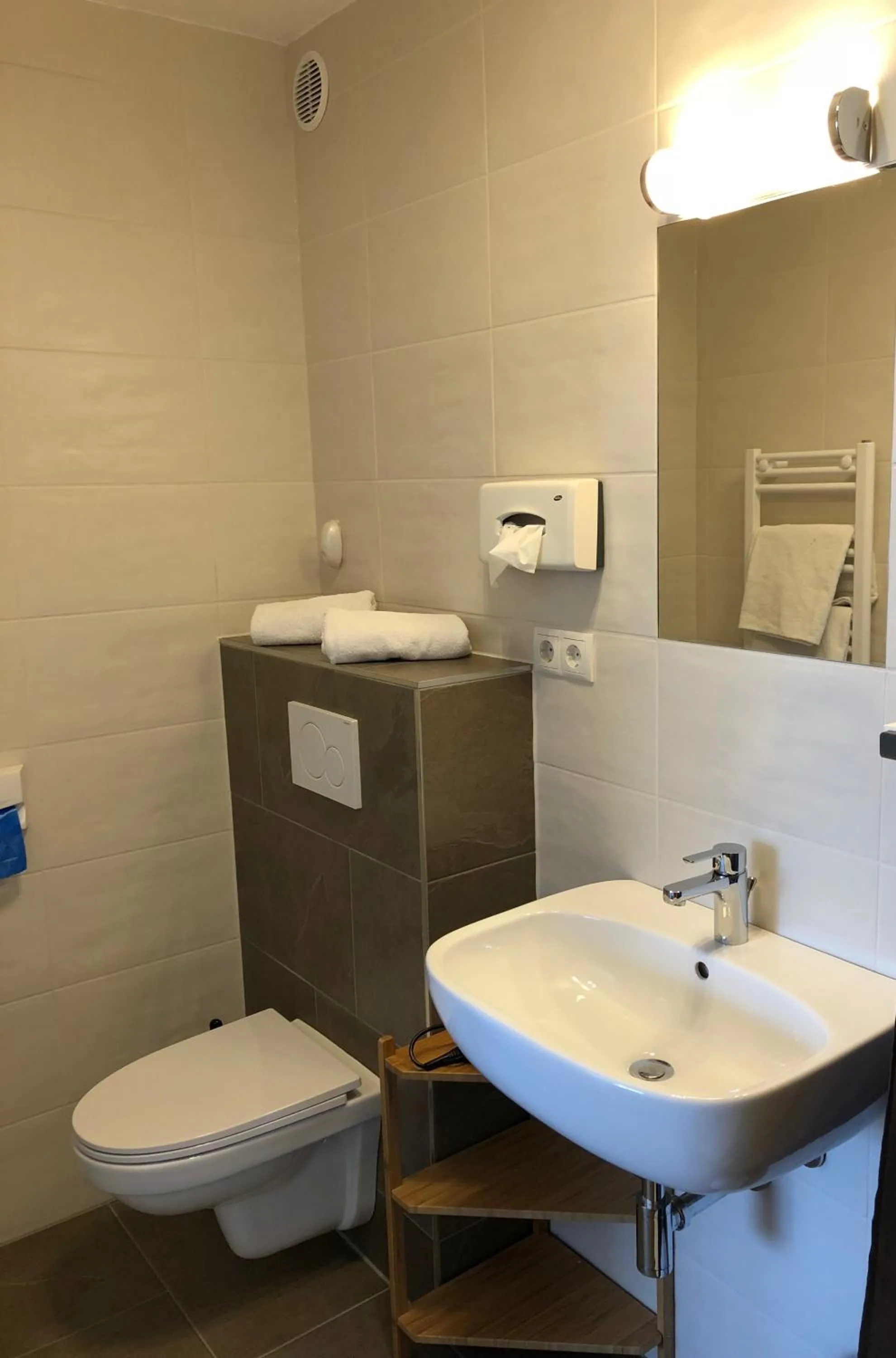 Shower in Pension Aschlandhof