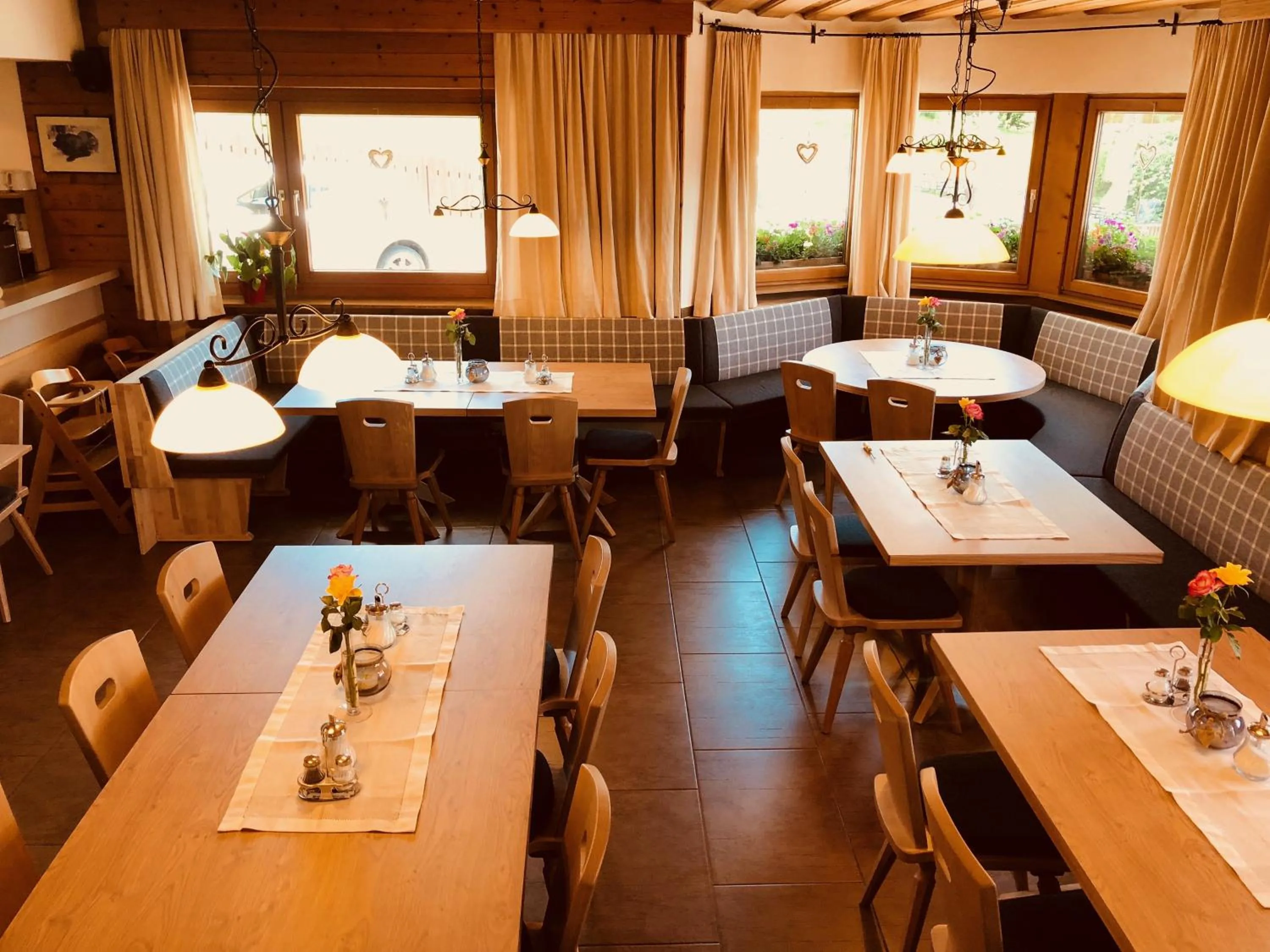Restaurant/places to eat in Pension Aschlandhof