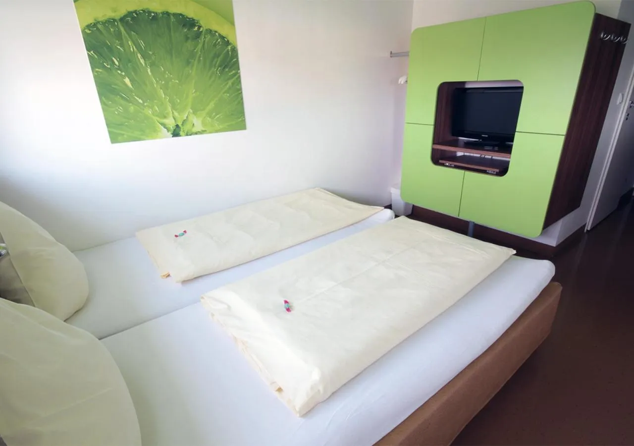 Bed in Hotel Greenrooms