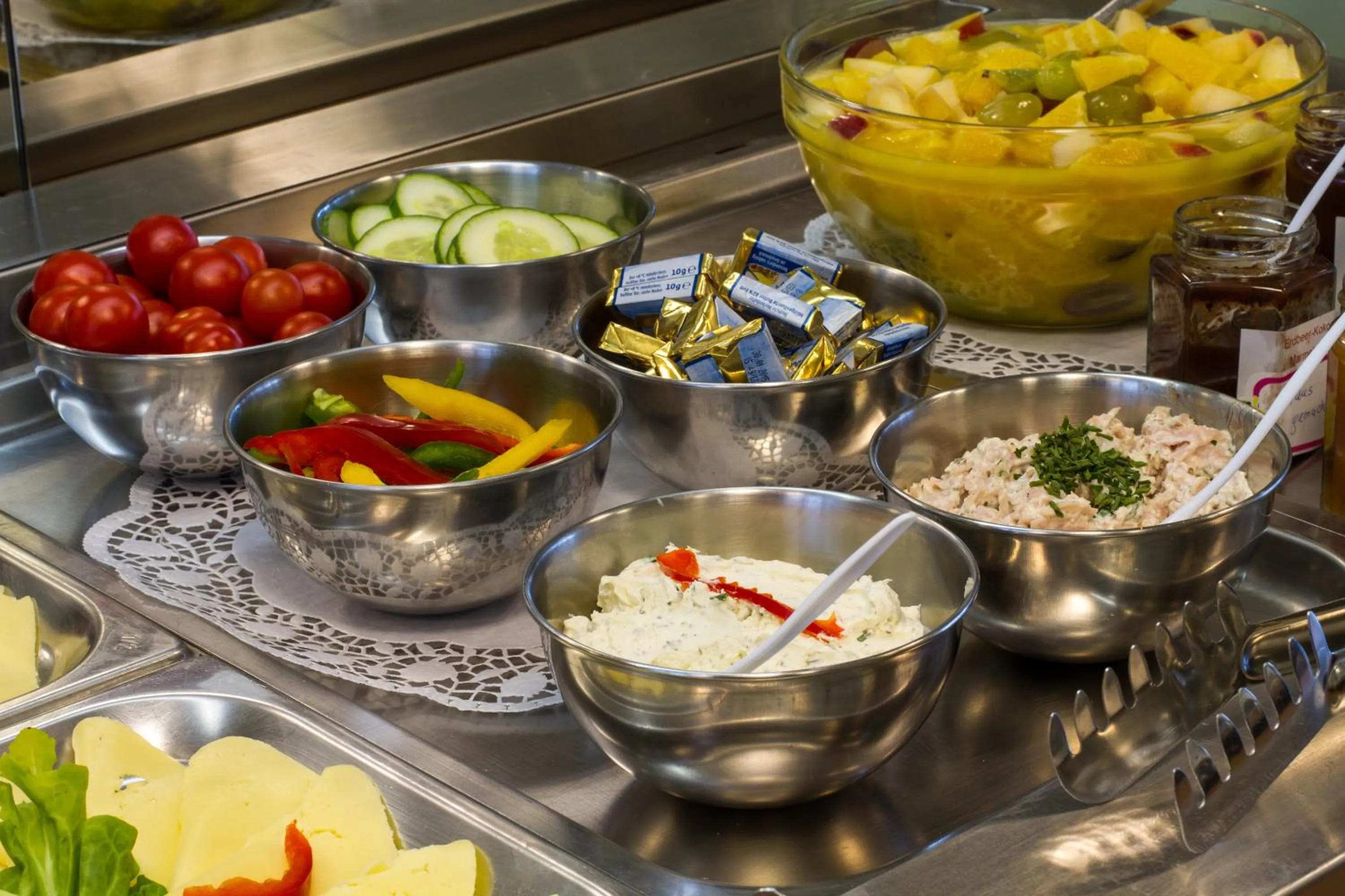 Buffet breakfast in Hotel Greenrooms