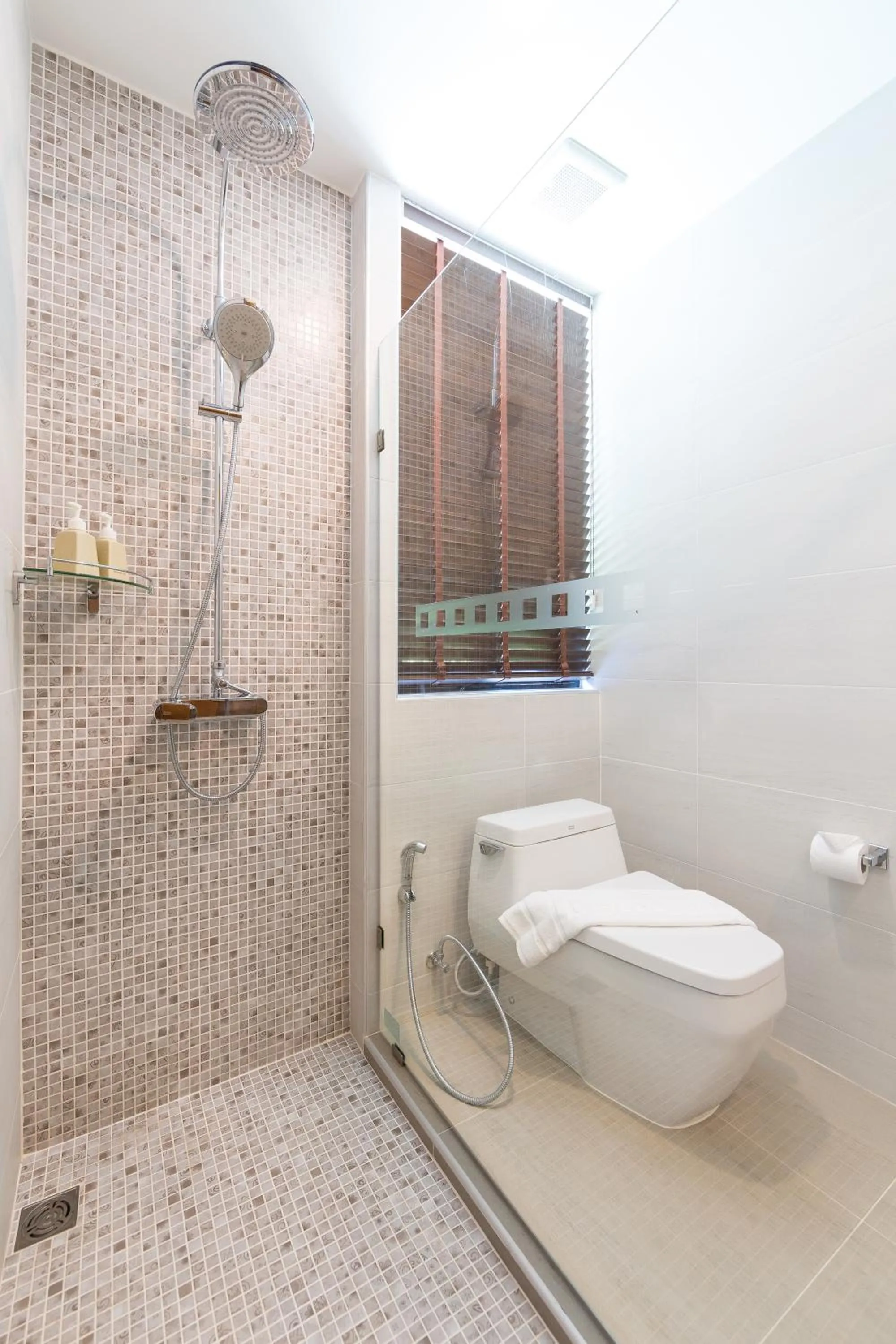 Shower in Andakiri Pool Villa Panoramic Sea View