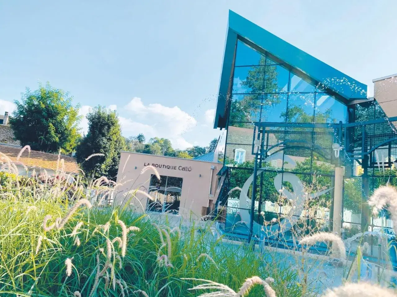 Spa and wellness centre/facilities in Grand Hôtel de Bourbon-Lancy - Spa et Restaurant - Logis Spa and wellness centre/facilities in Grand Hôtel de Bourbon-Lancy - Spa et Restaurant - Logis