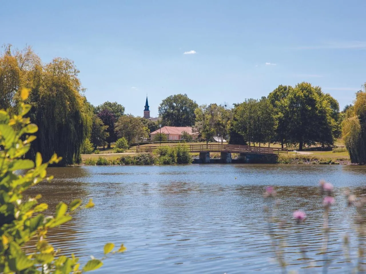 Nearby landmark in Grand Hôtel de Bourbon-Lancy - Spa et Restaurant - Logis