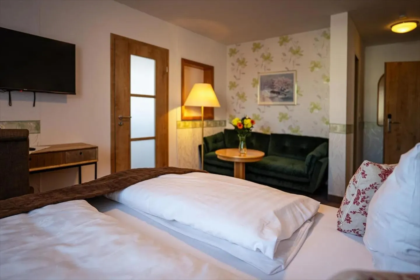 Photo of the whole room, Bed in Familien-Hotel Am Tränkbachtal Frauenwald