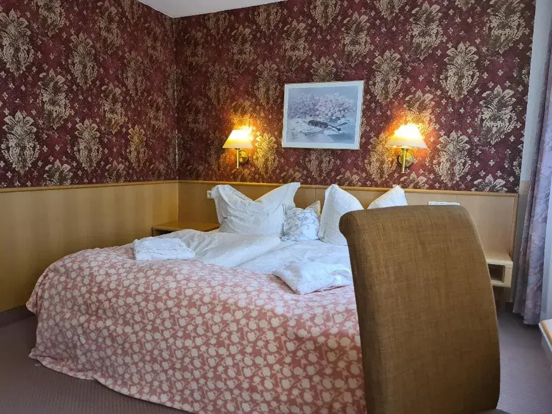Small Double Room - single occupancy in Familien-Hotel Am Tränkbachtal Frauenwald Small Double Room - single occupancy in Familien-Hotel Am Tränkbachtal Frauenwald
