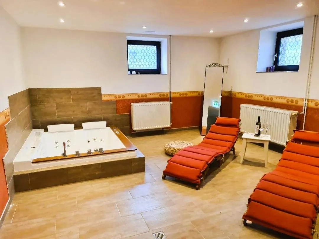 Hot Tub in Familien-Hotel Am Tränkbachtal Frauenwald