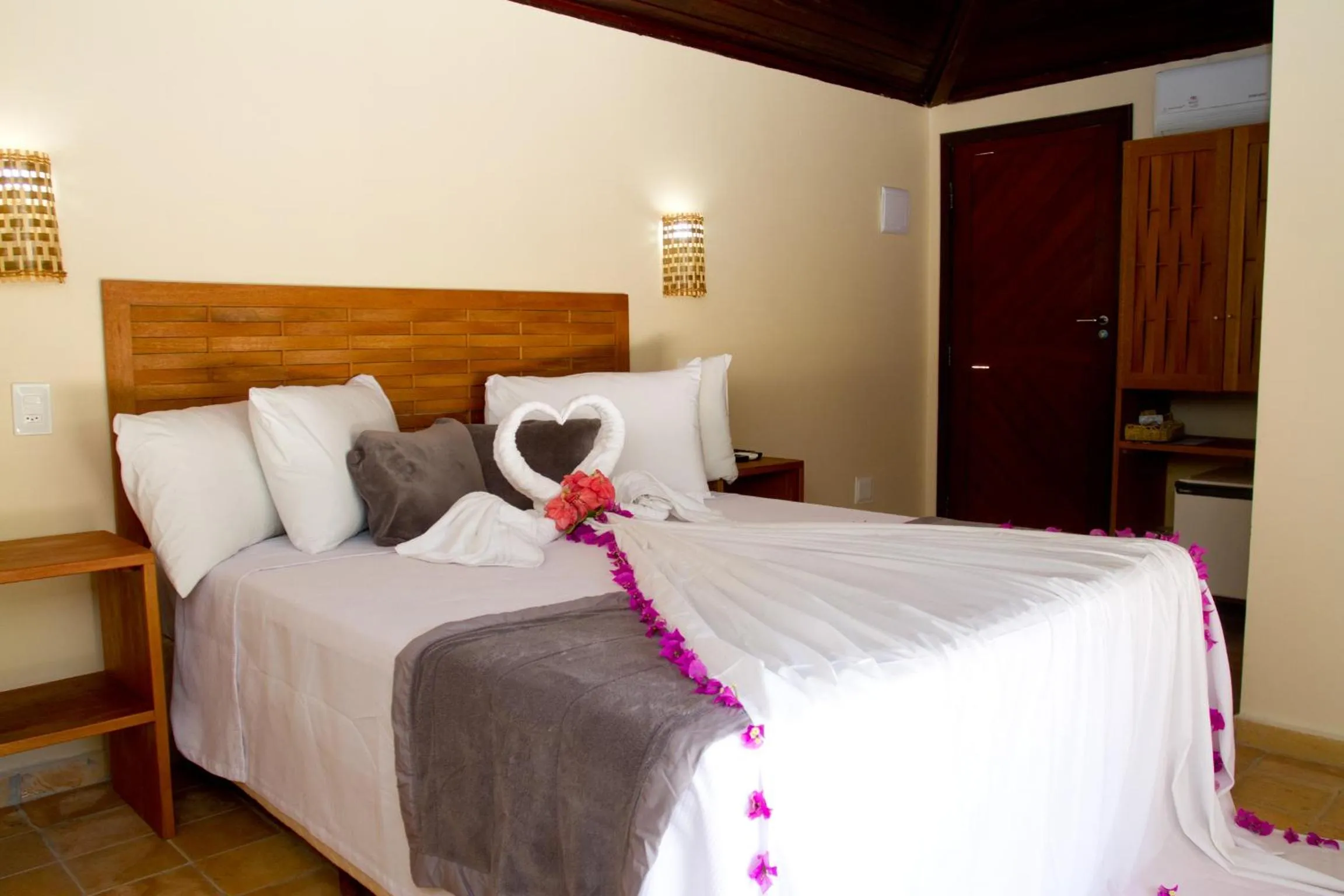 Photo of the whole room, Bed in Pousada Berro do Jeguy