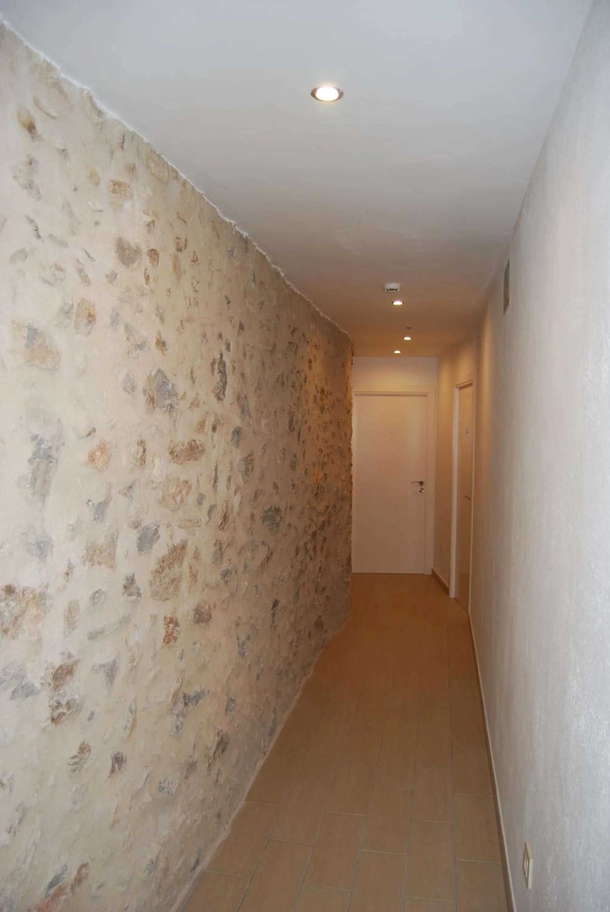 Decorative detail in Apartaments Fonda Comerç