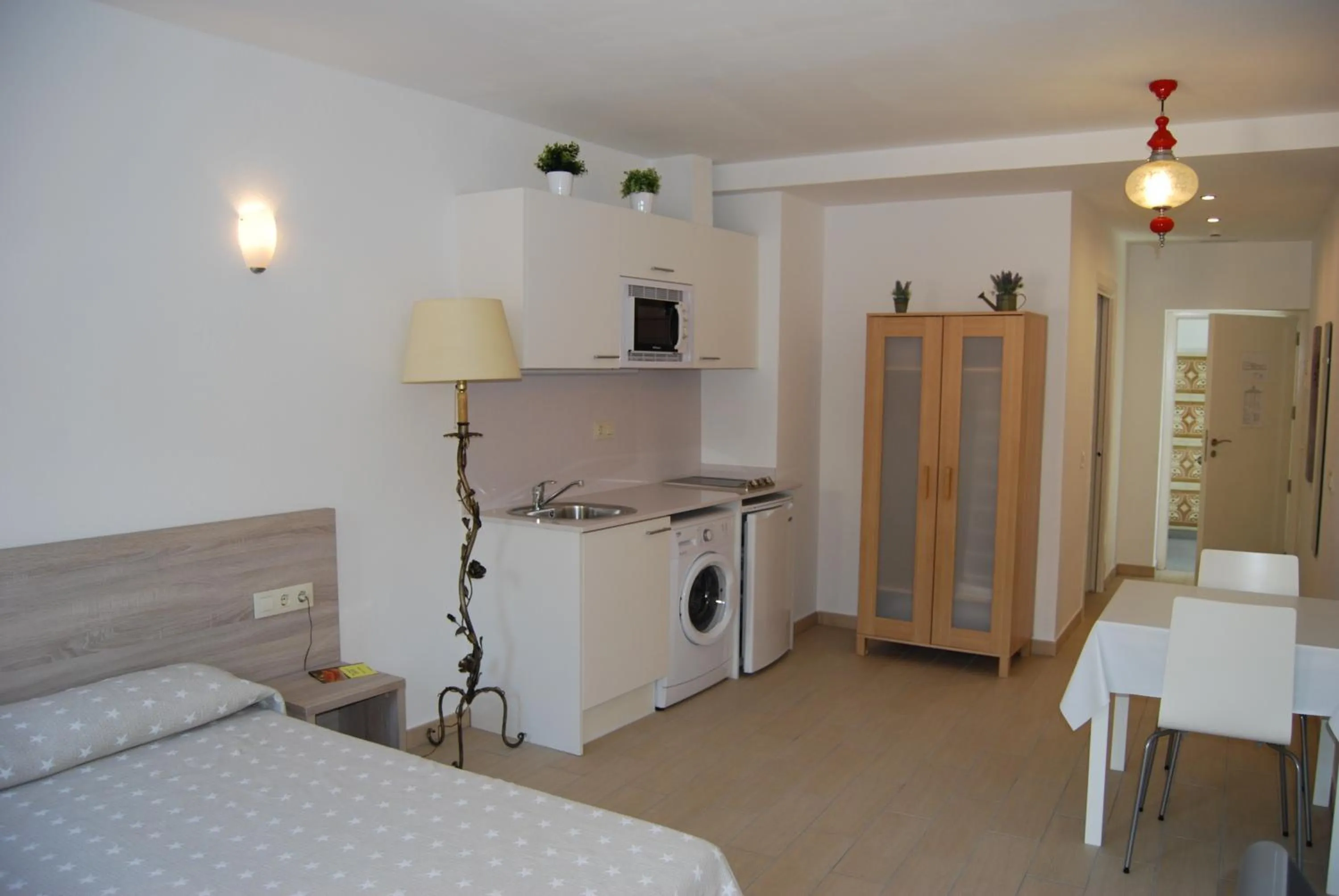 Photo of the whole room, Bed in Apartaments Fonda Comerç