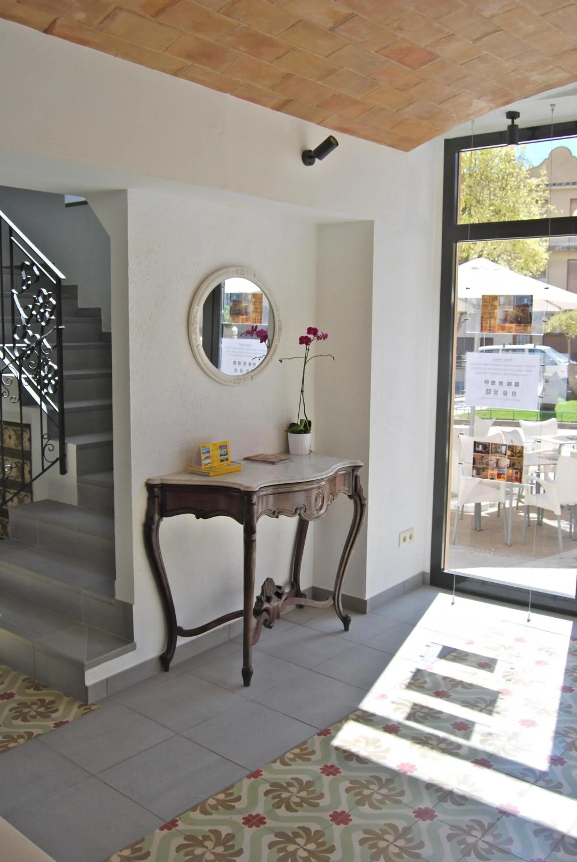 Property building in Apartaments Fonda Comerç