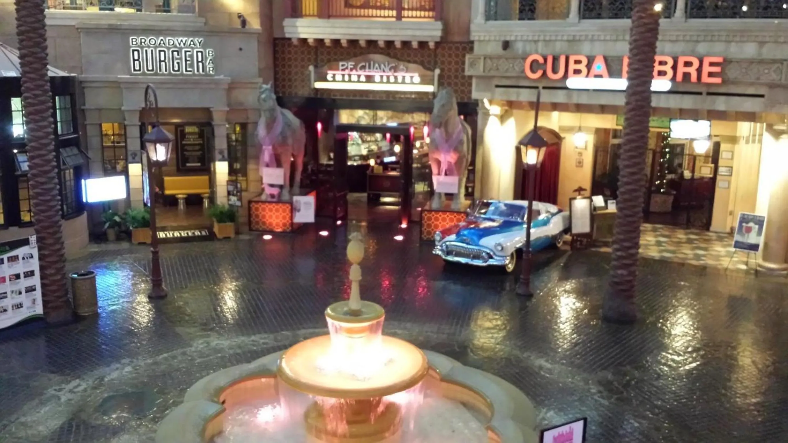 Restaurant/places to eat in Tropicana Atlantic City, A Caesars Destination