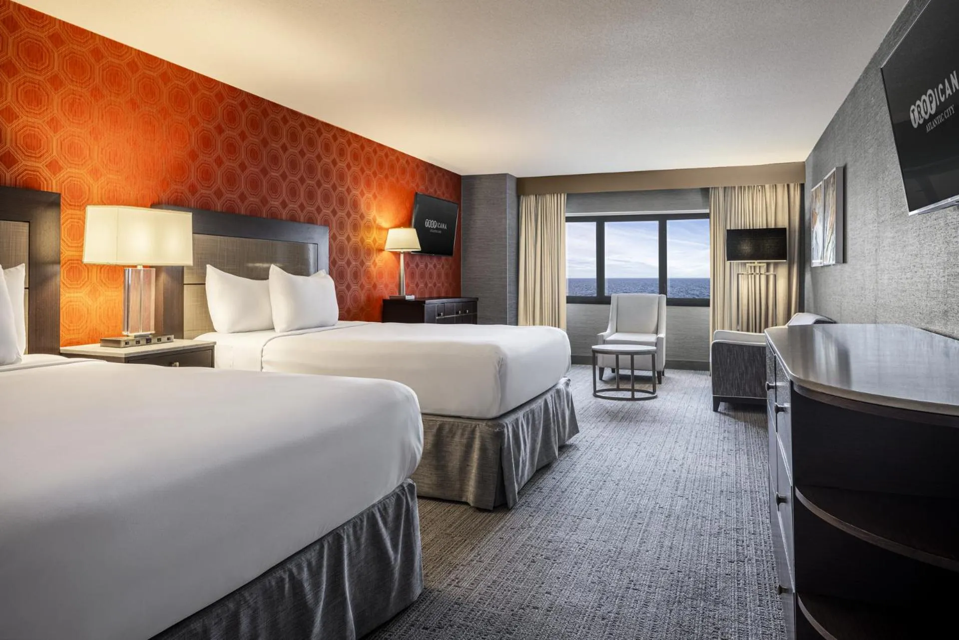 Bedroom, Bed in Tropicana Atlantic City, A Caesars Destination