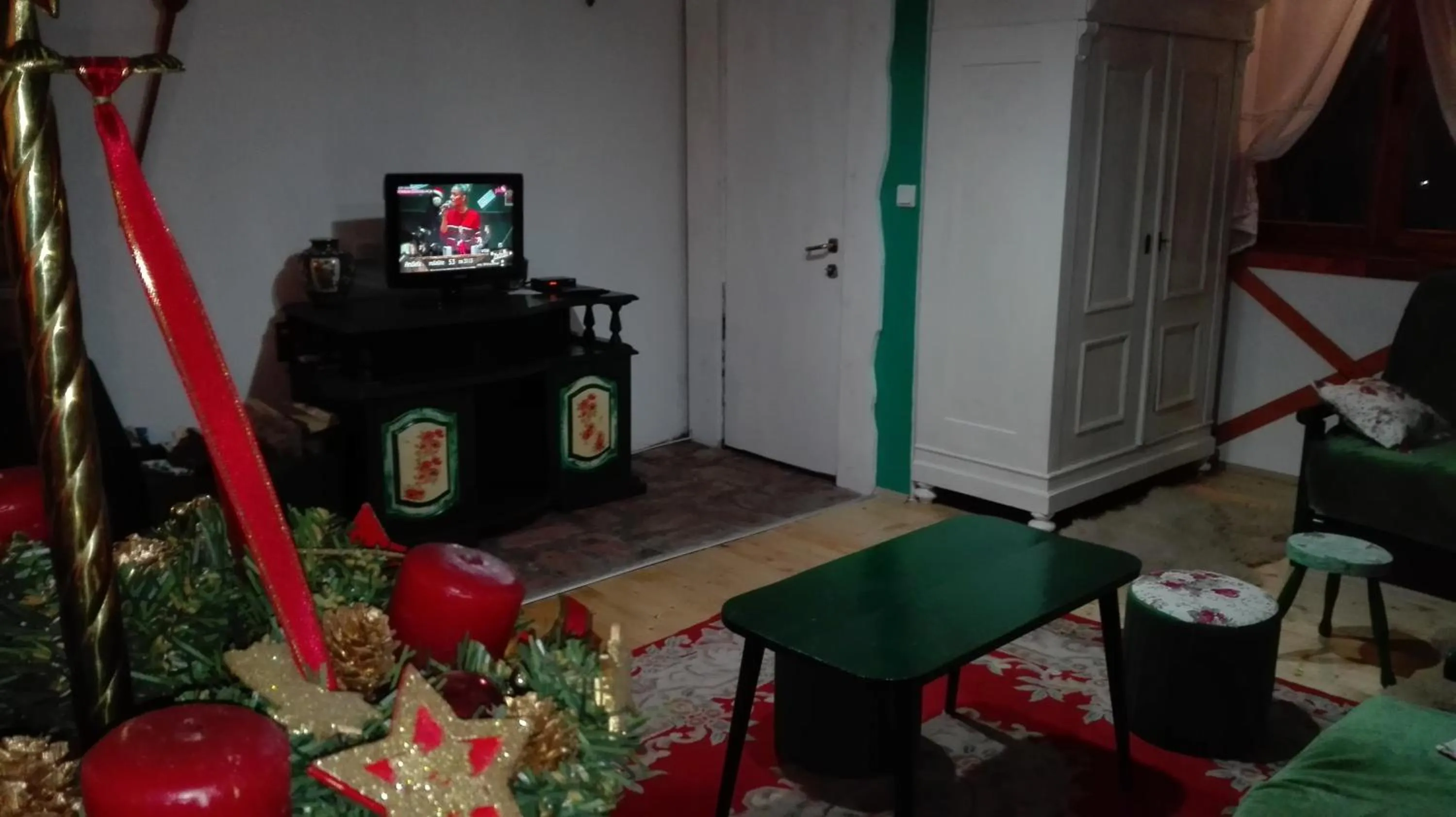 Communal lounge/ TV room in Apartments Holiday Home Srce