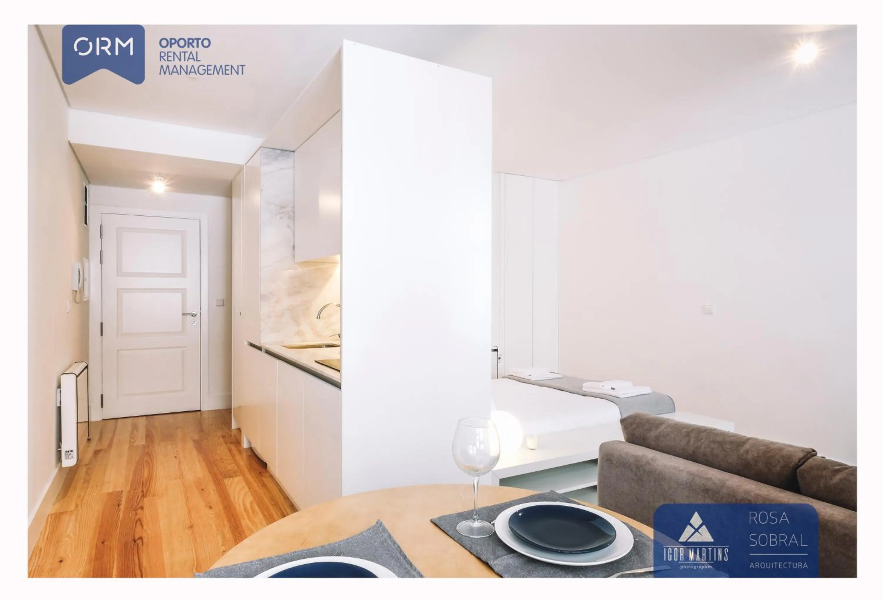 Kitchen or kitchenette in ORM - Almada Apartments