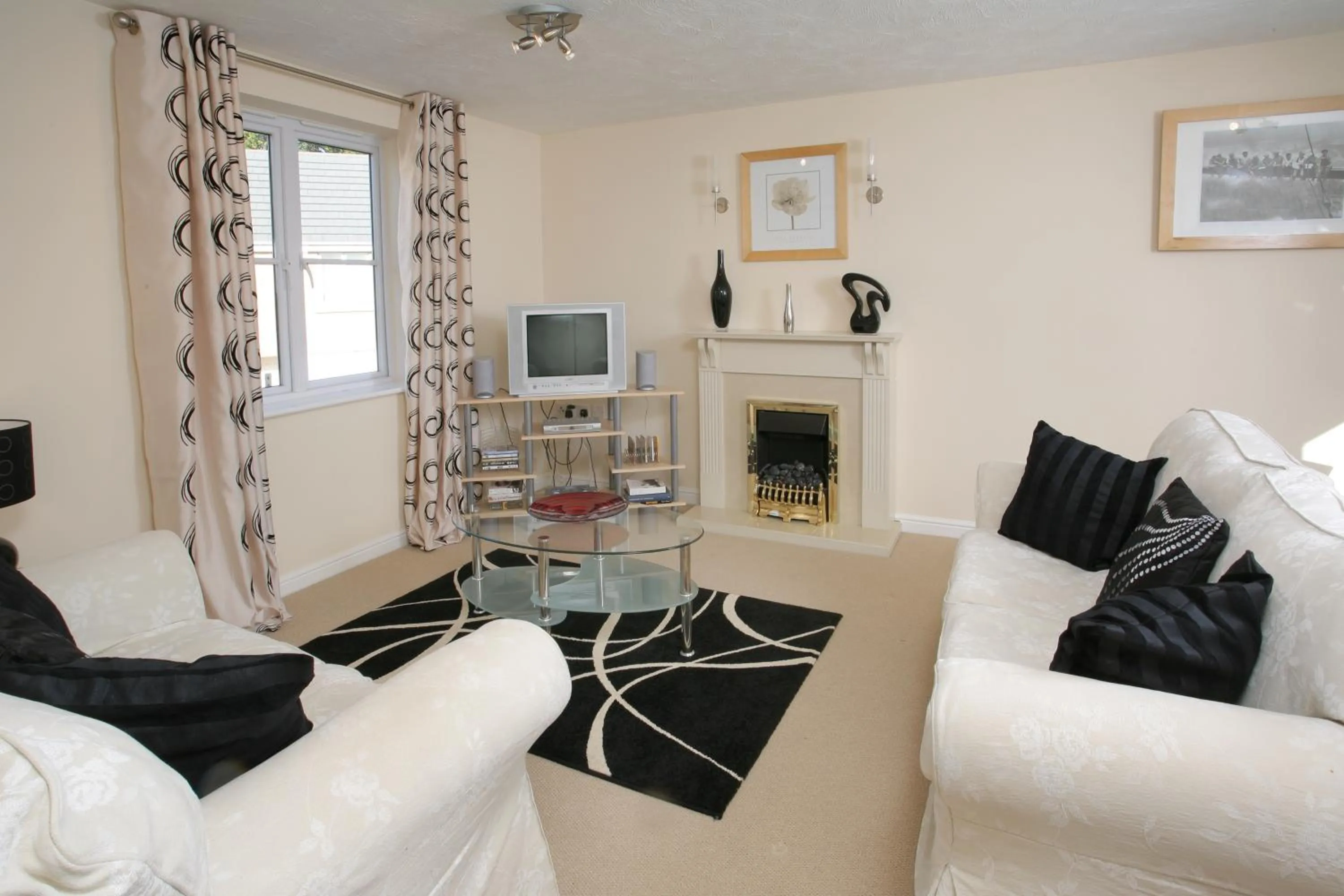 Living room in Orchard Gate Apartments from Your Stay Bristol