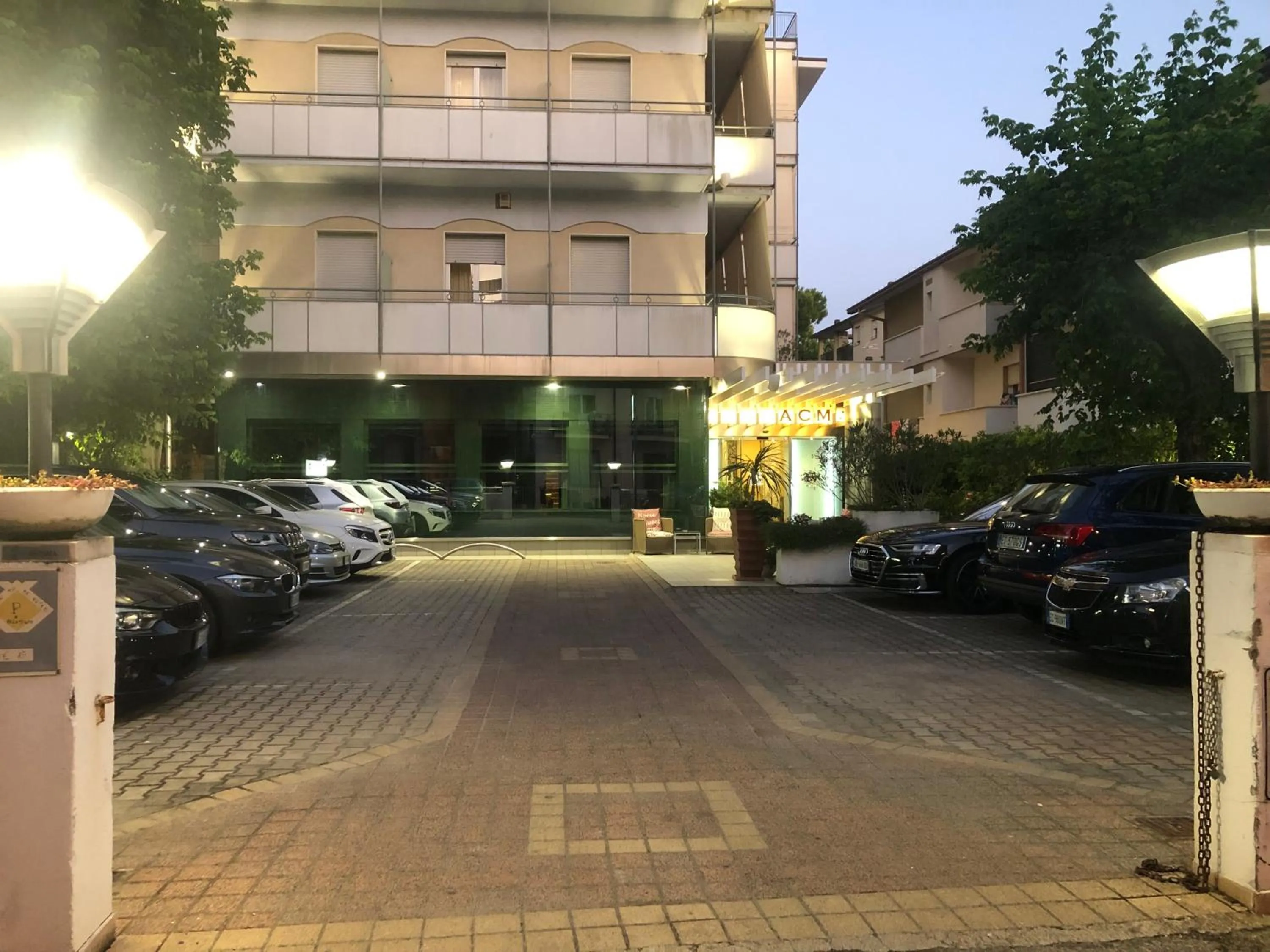 ACasaMia WelcHome Hotel