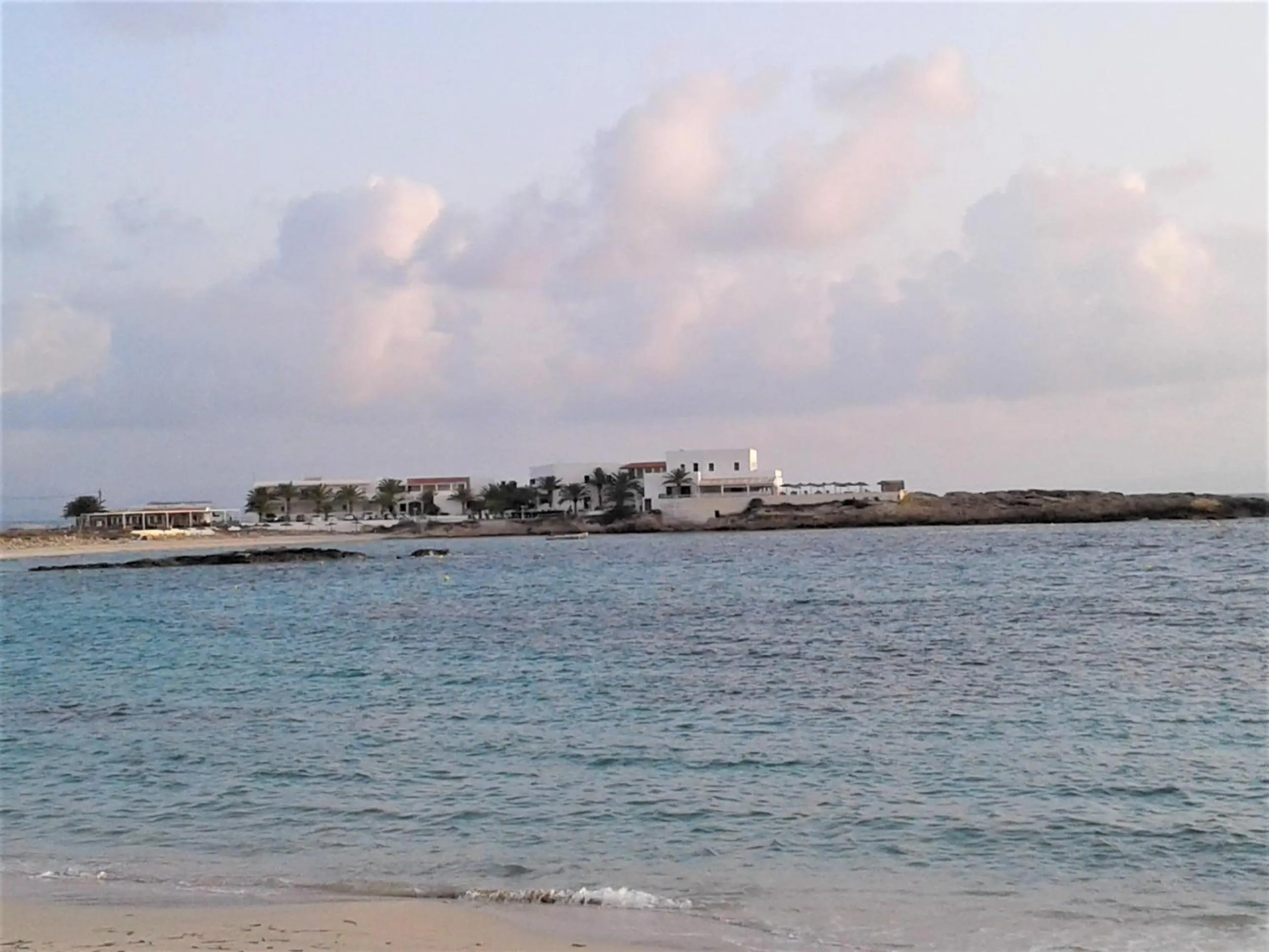 Facade/entrance in Hotel Roca Bella