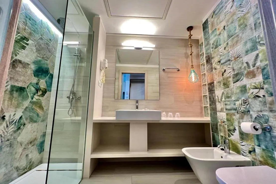 Bathroom in Hotel Roca Bella