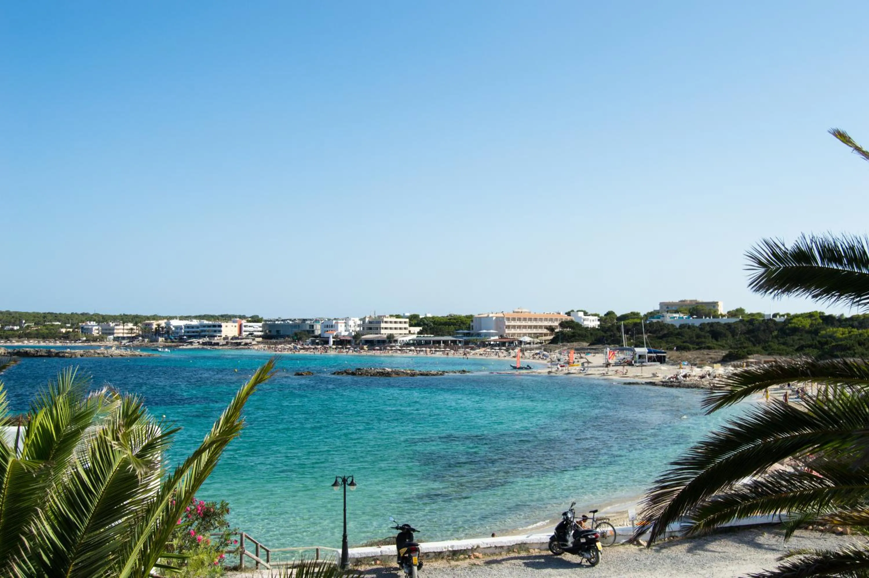 Beach in Hotel Roca Bella