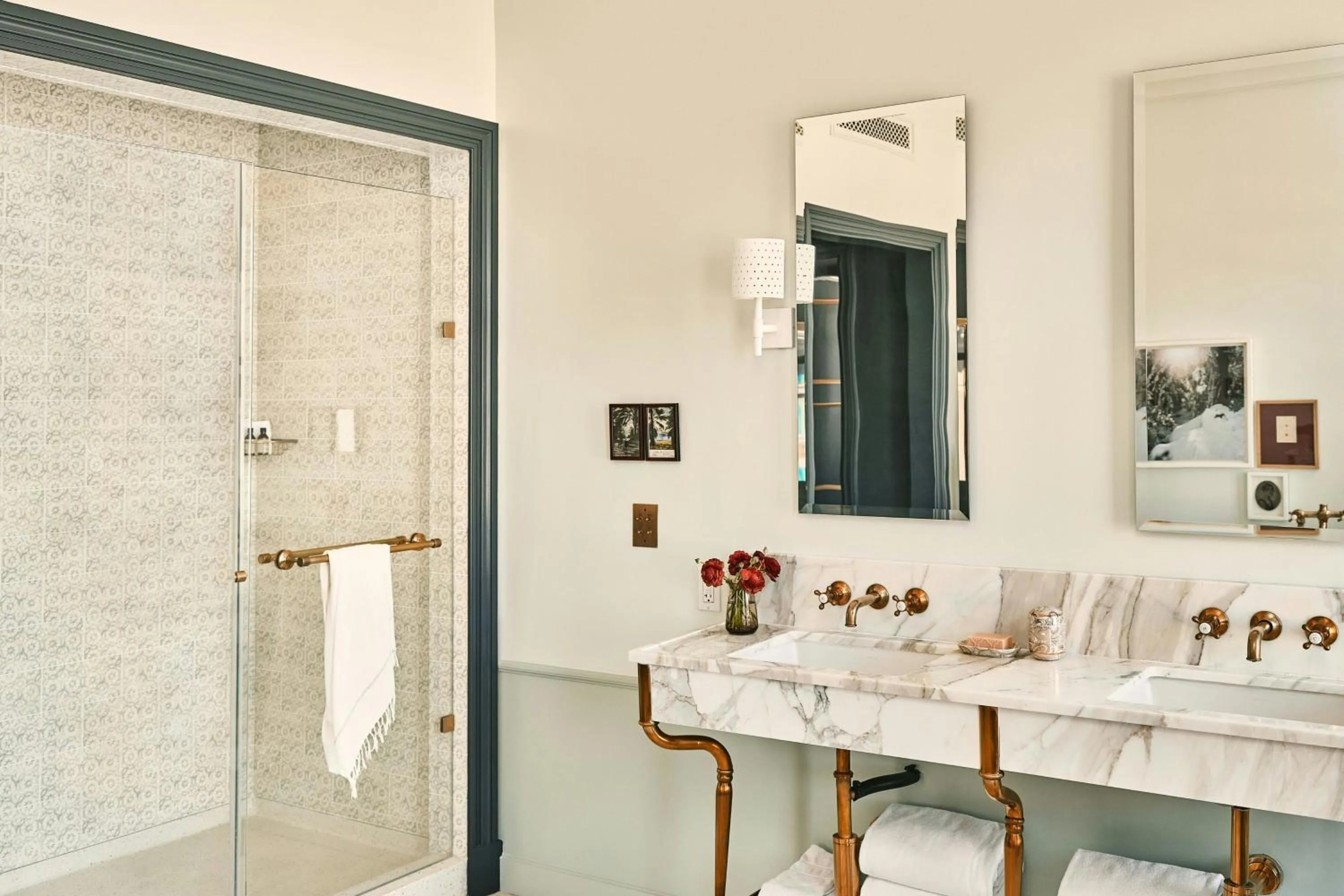 Bathroom in Hotel Per La, Autograph Collection