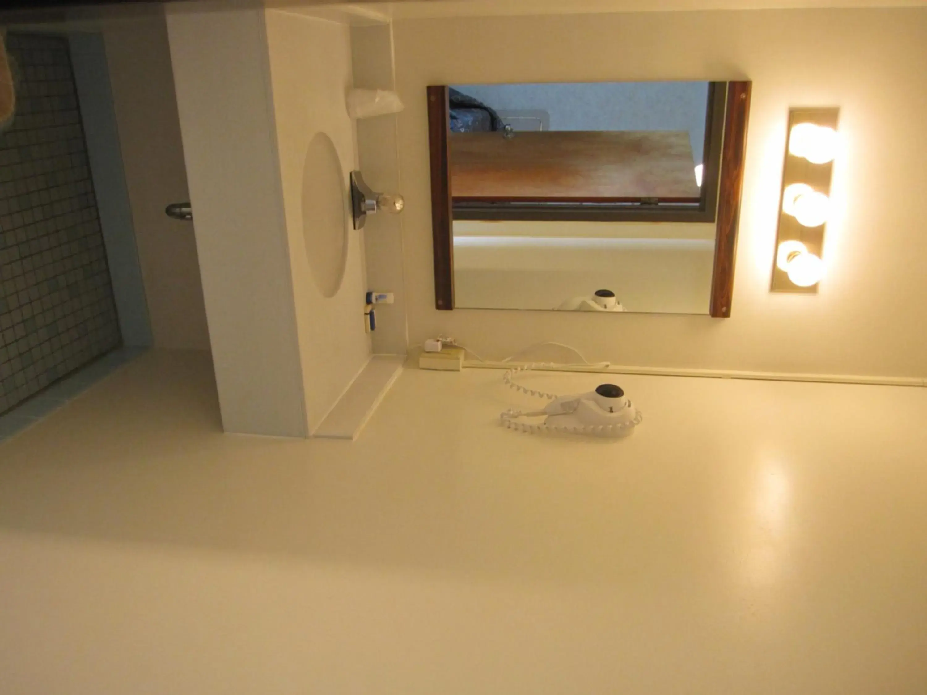 Double Room with Two Double Beds in Embassy Inn Motel Ithaca Double Room with Two Double Beds in Embassy Inn Motel Ithaca